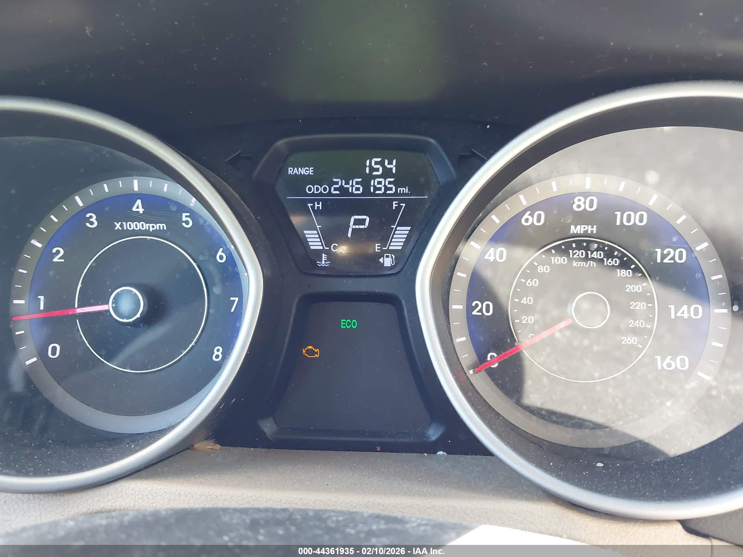 HYUNDAI ELANTRA image 7