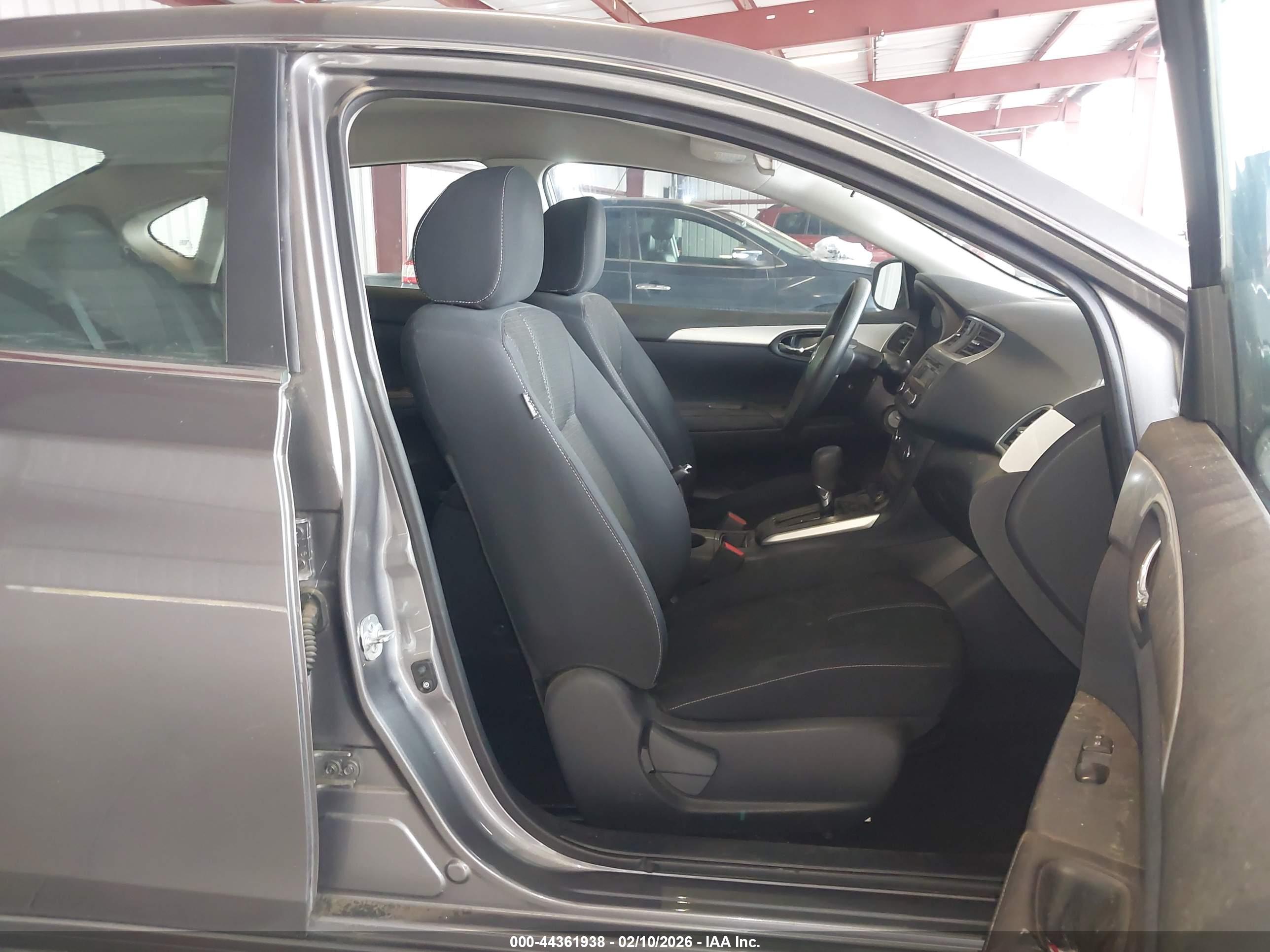 NISSAN SENTRA image 5