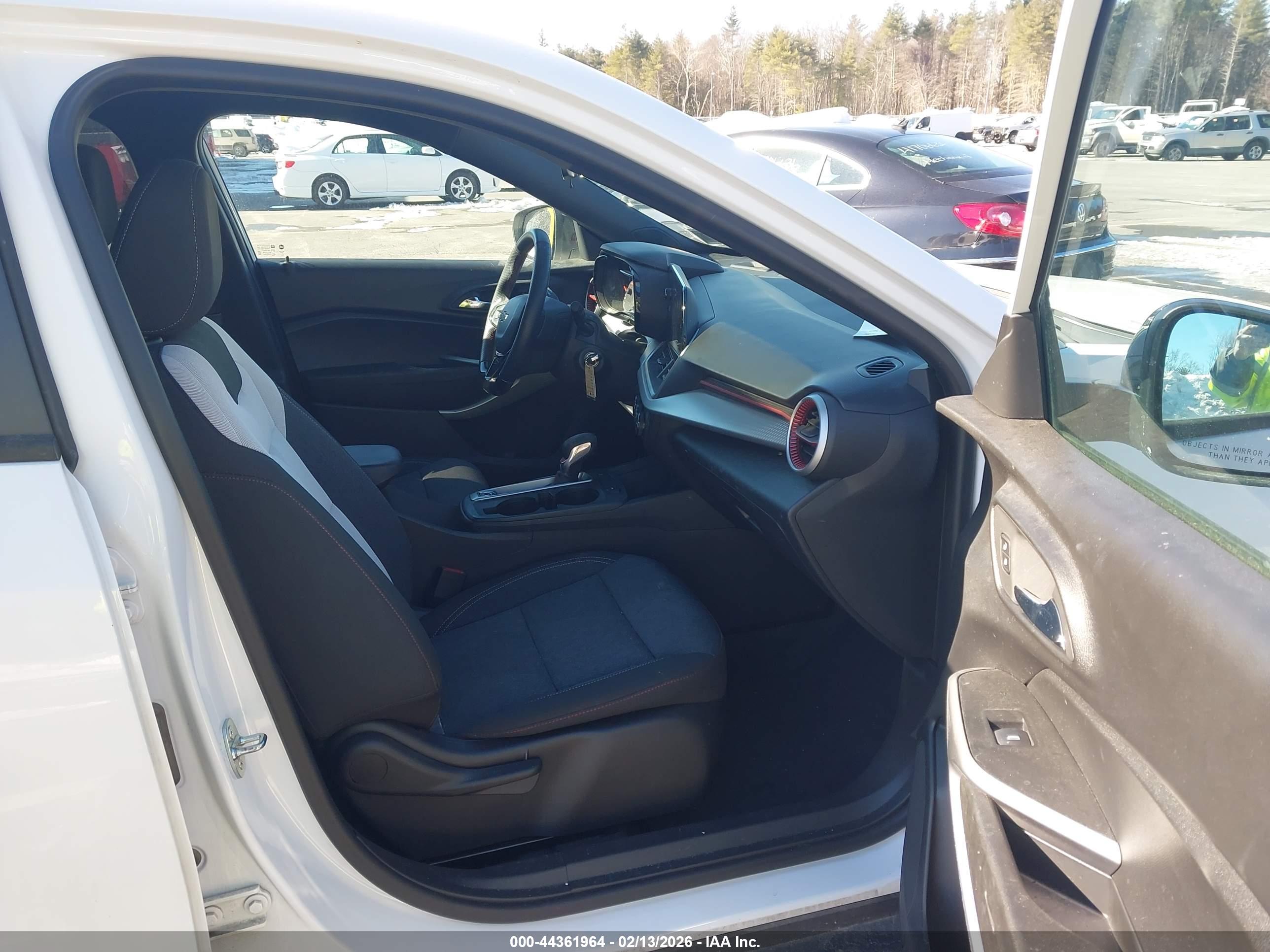 CHEVROLET TRAX image 5