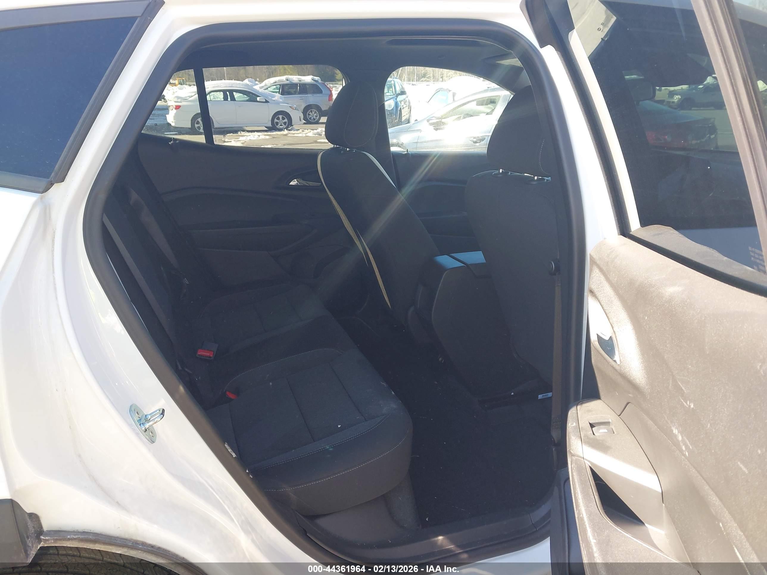 CHEVROLET TRAX image 8