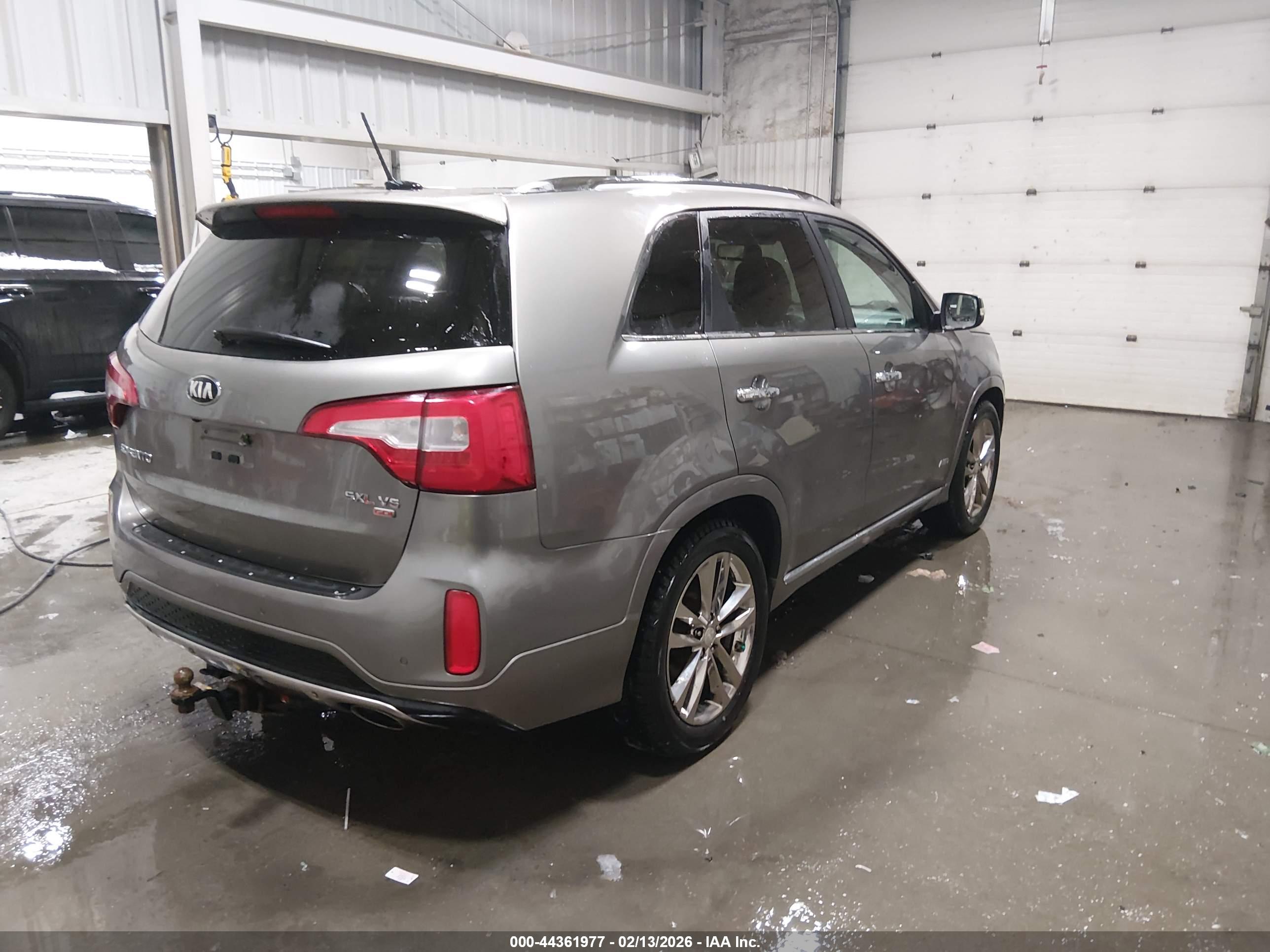 KIA SORENTO image 4