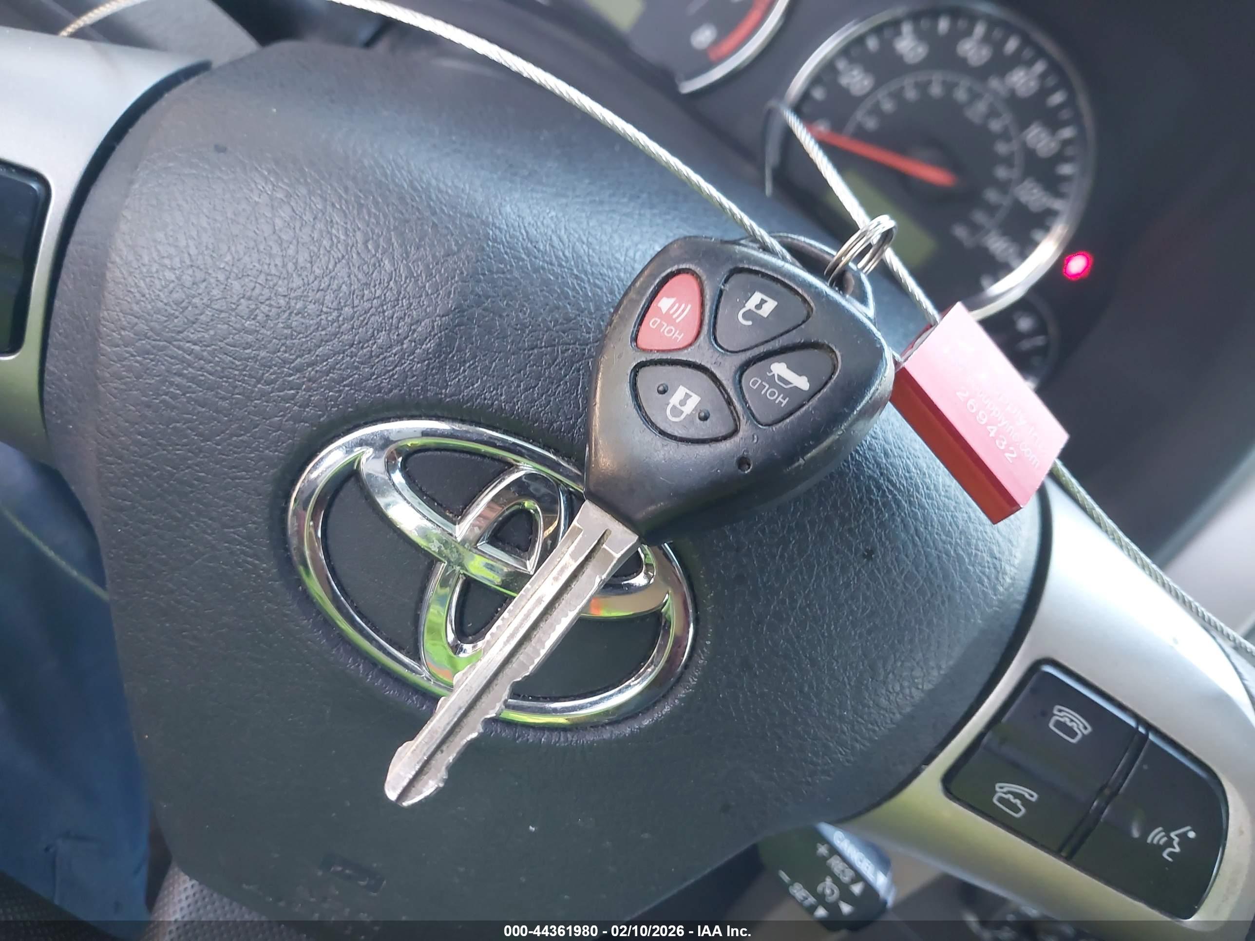 TOYOTA COROLLA image 11