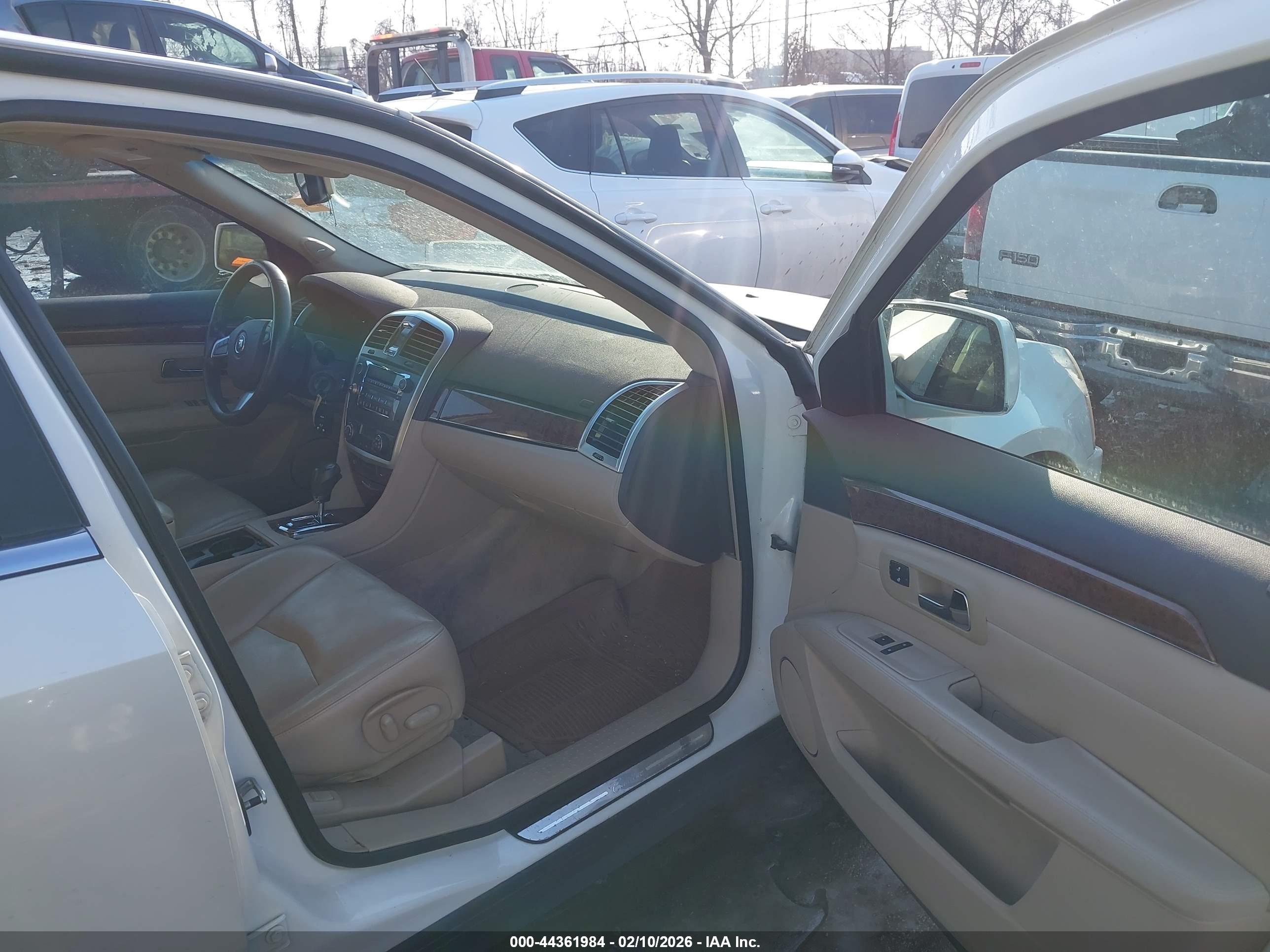 CADILLAC SRX image 5