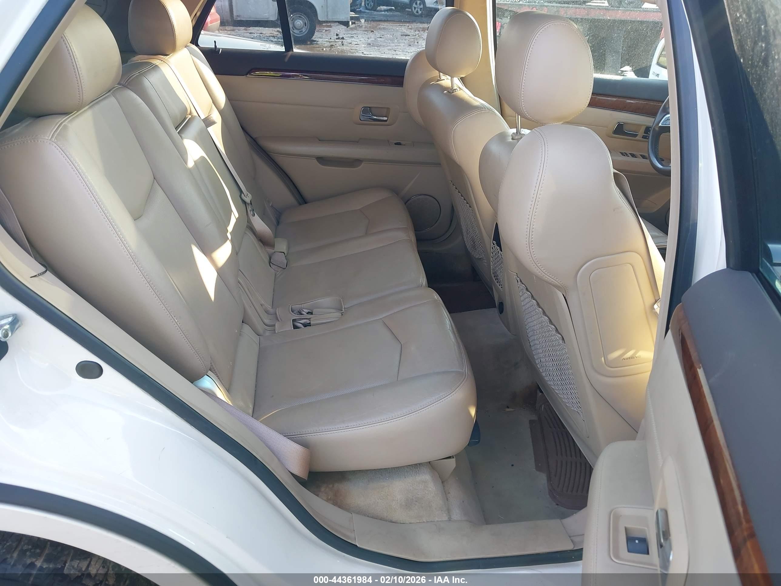 CADILLAC SRX image 8