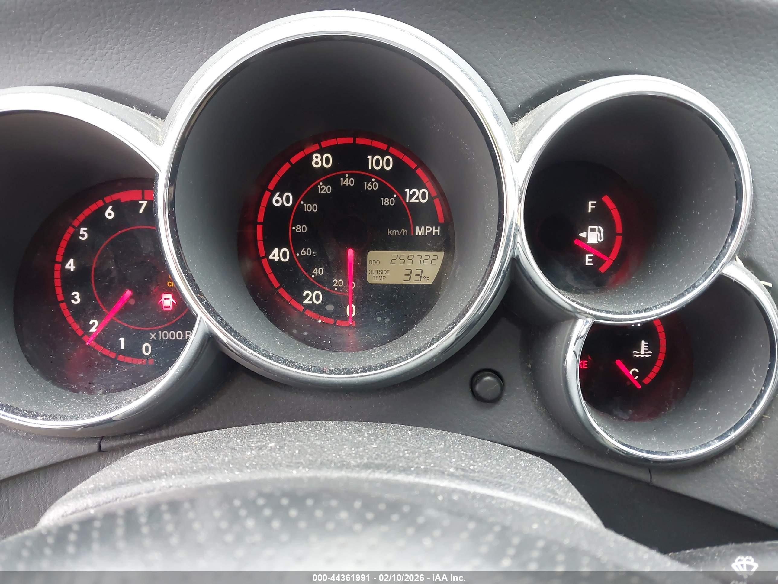 PONTIAC VIBE image 7
