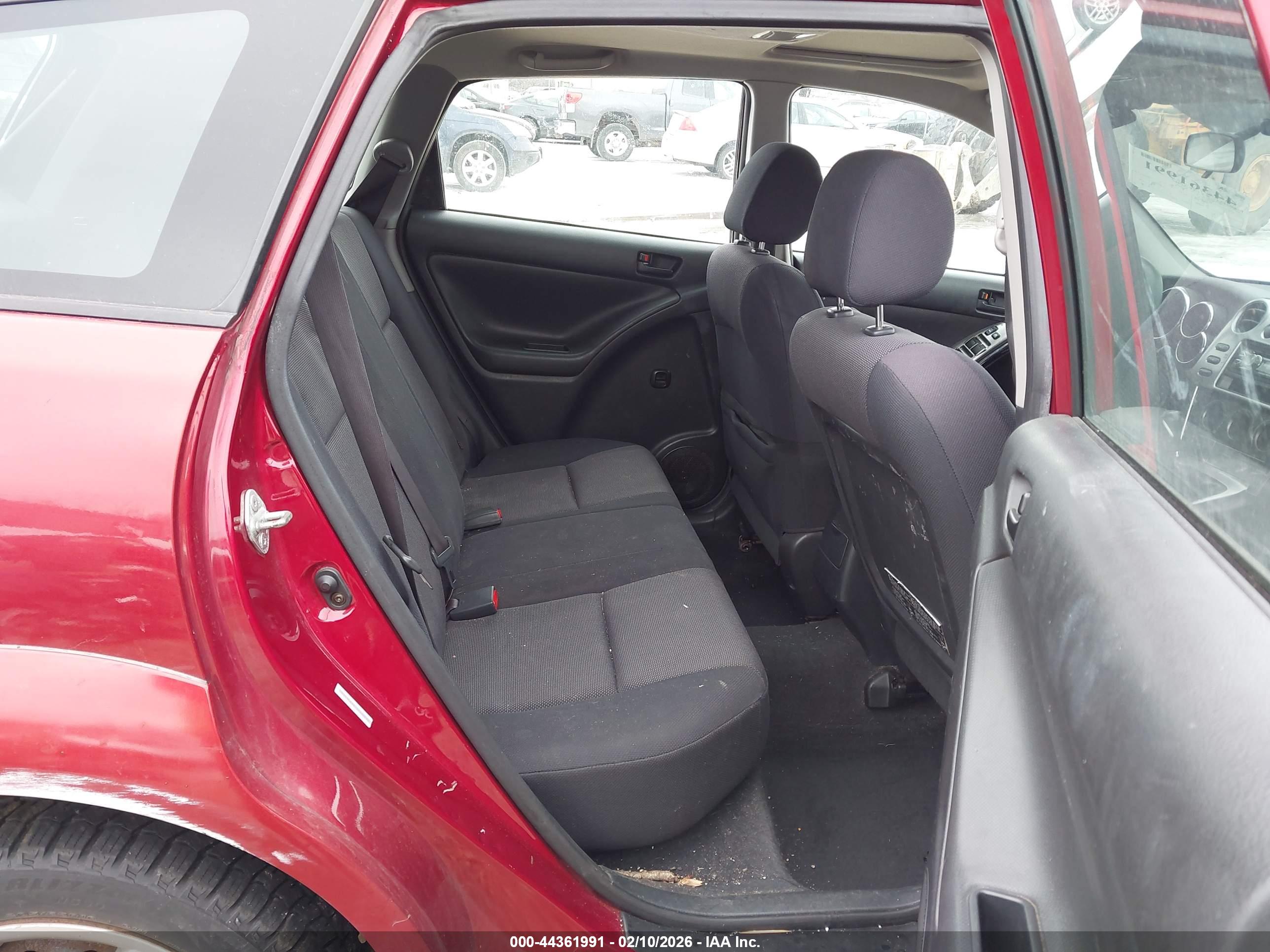 PONTIAC VIBE image 8