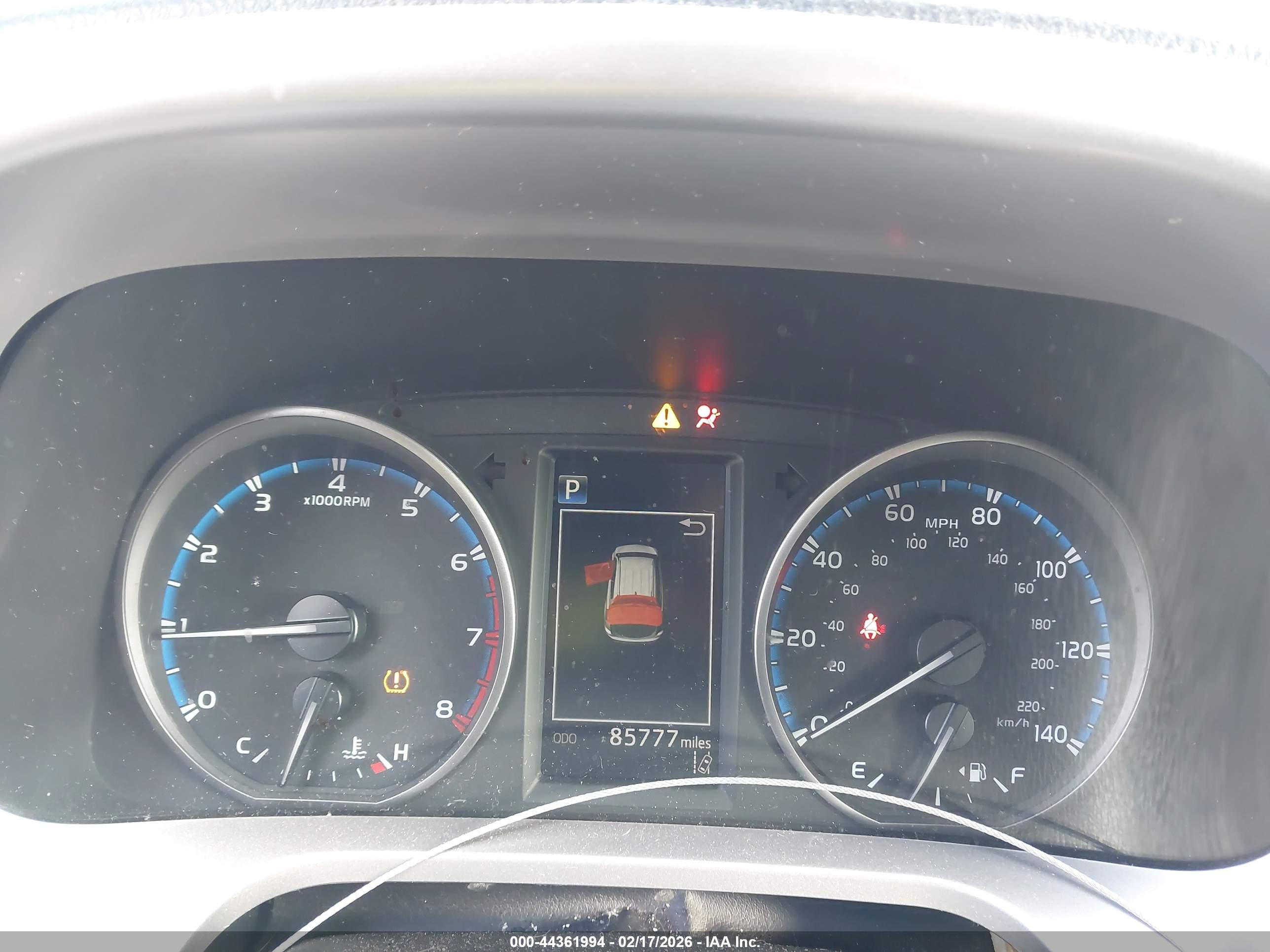 TOYOTA RAV4 image 7