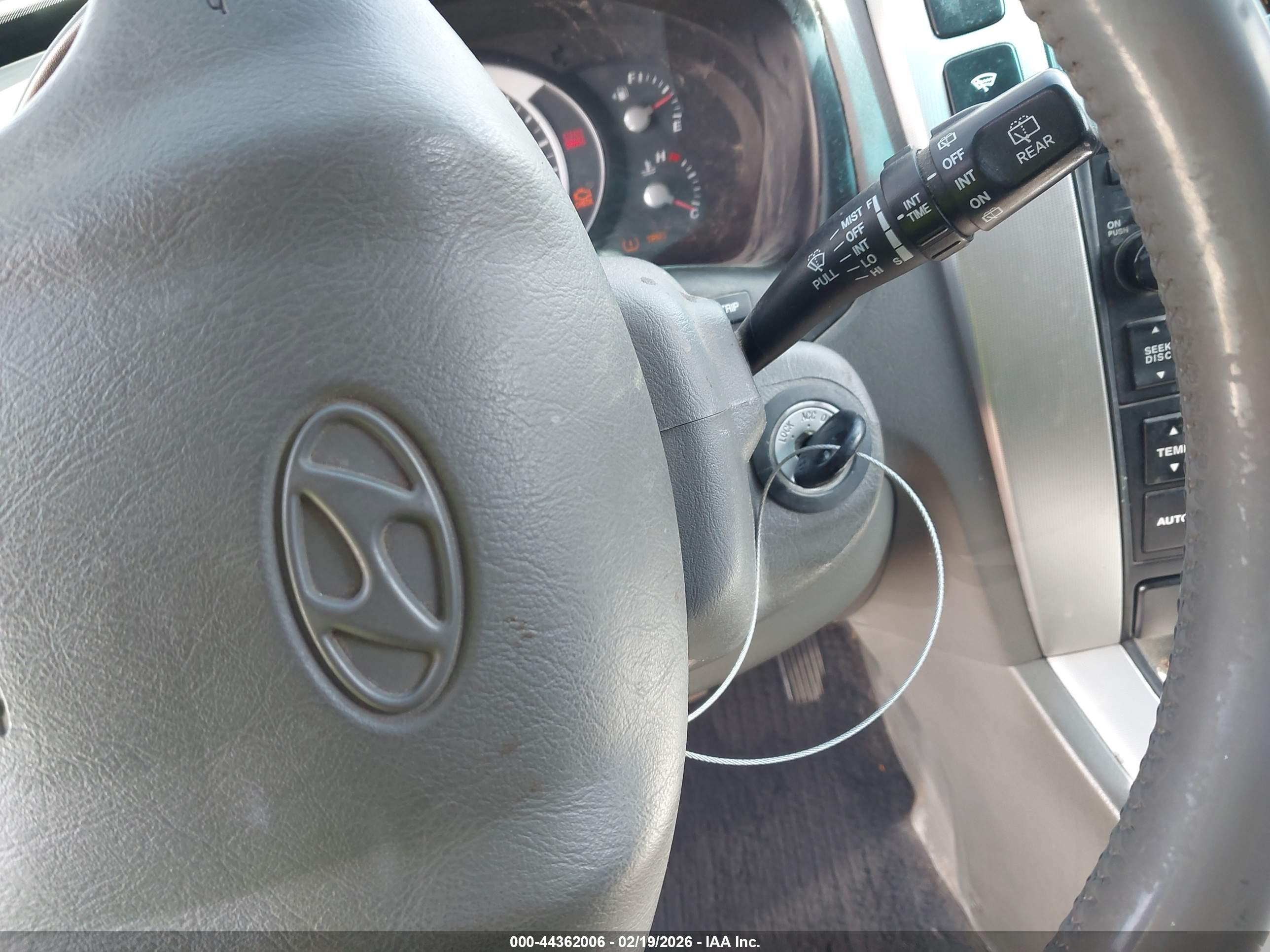 HYUNDAI TUCSON image 11
