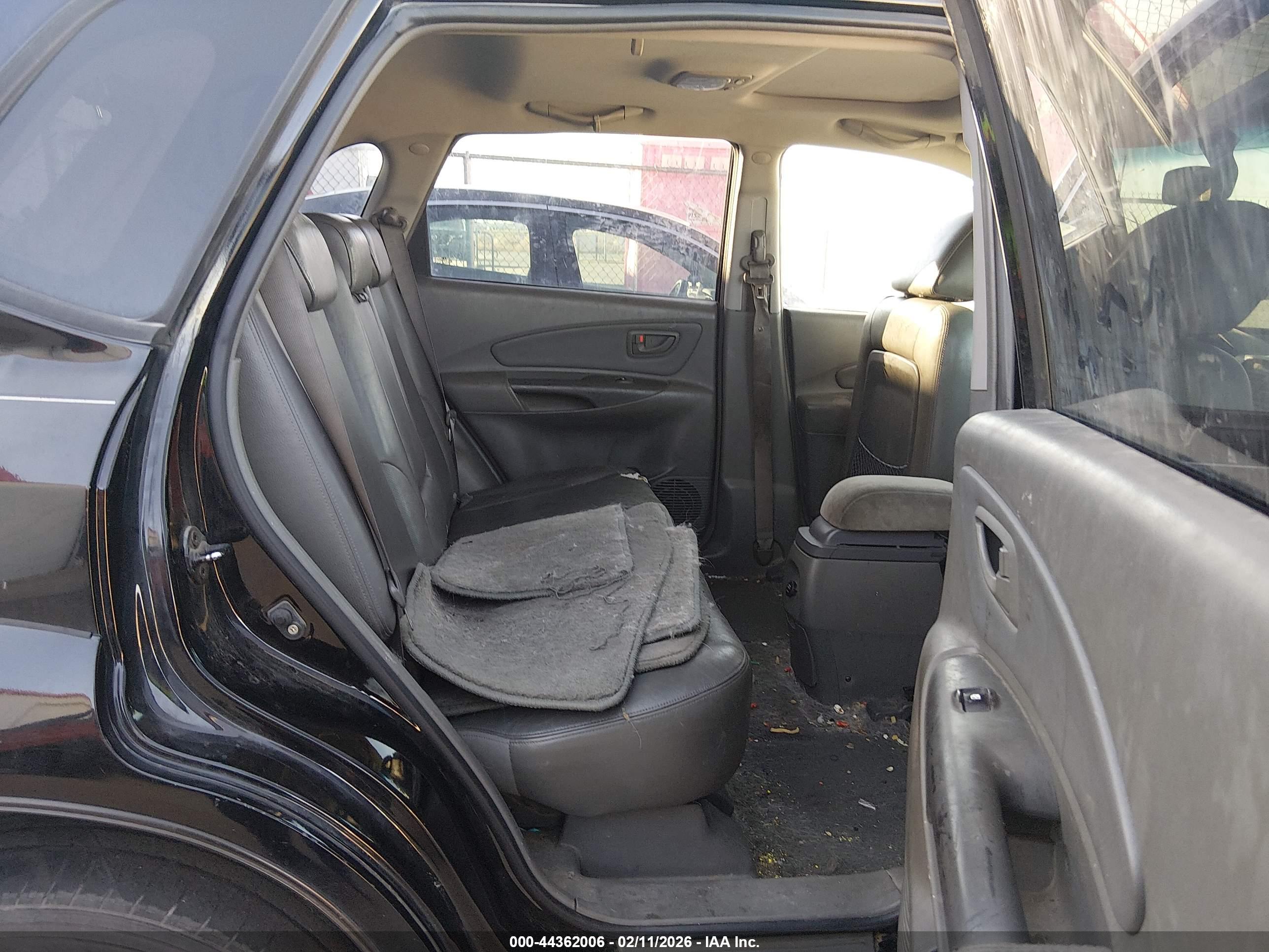 HYUNDAI TUCSON image 8