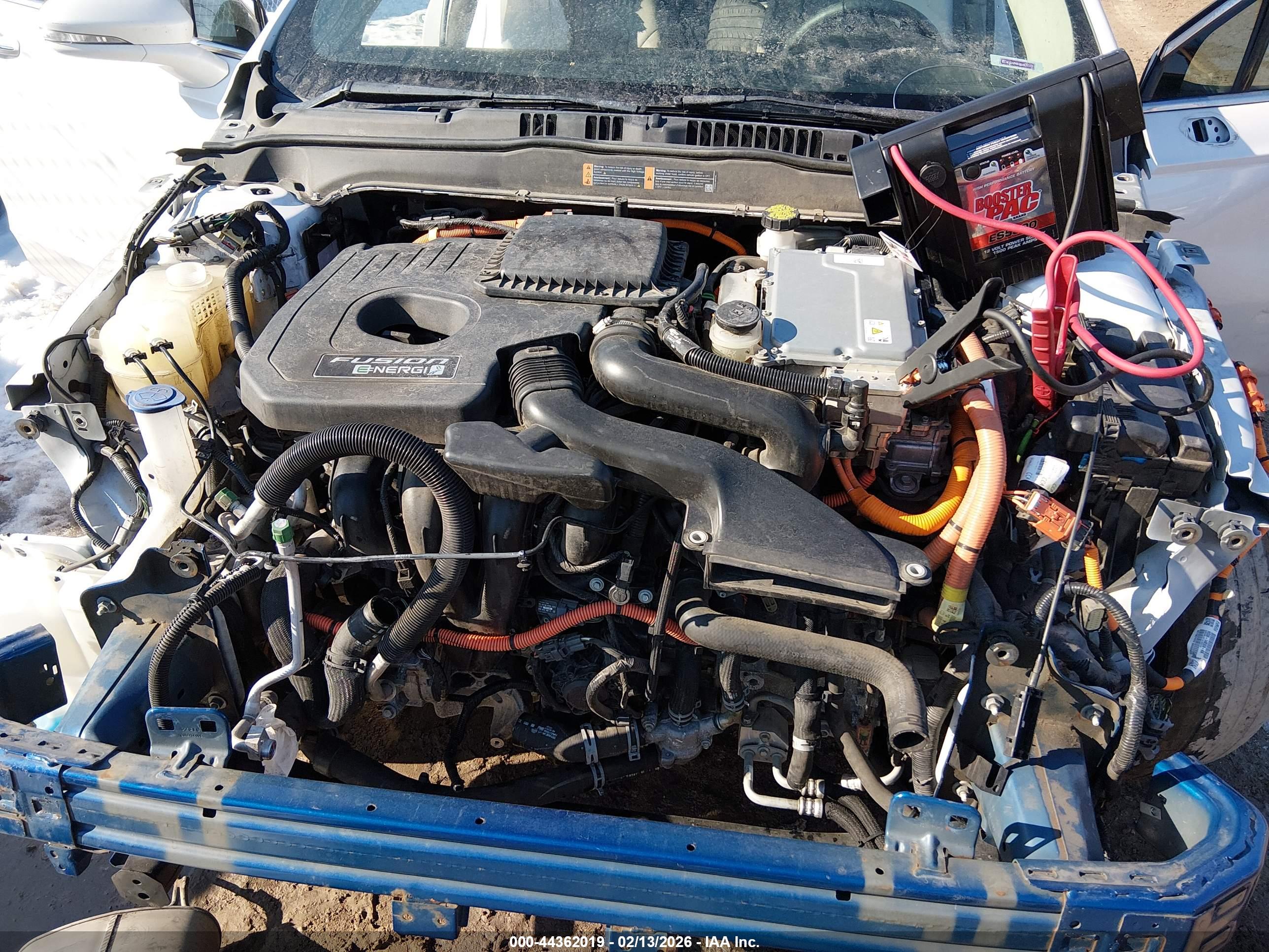 FORD FUSION image 10