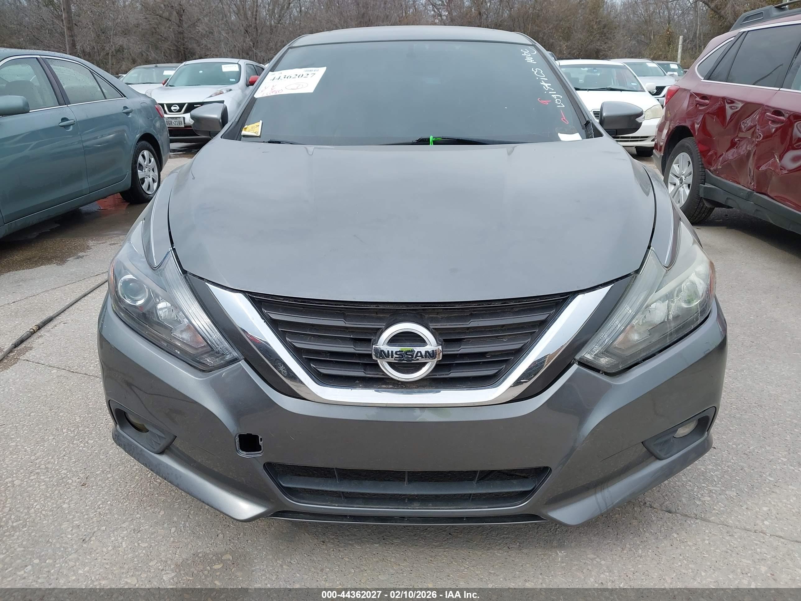 NISSAN ALTIMA image 6