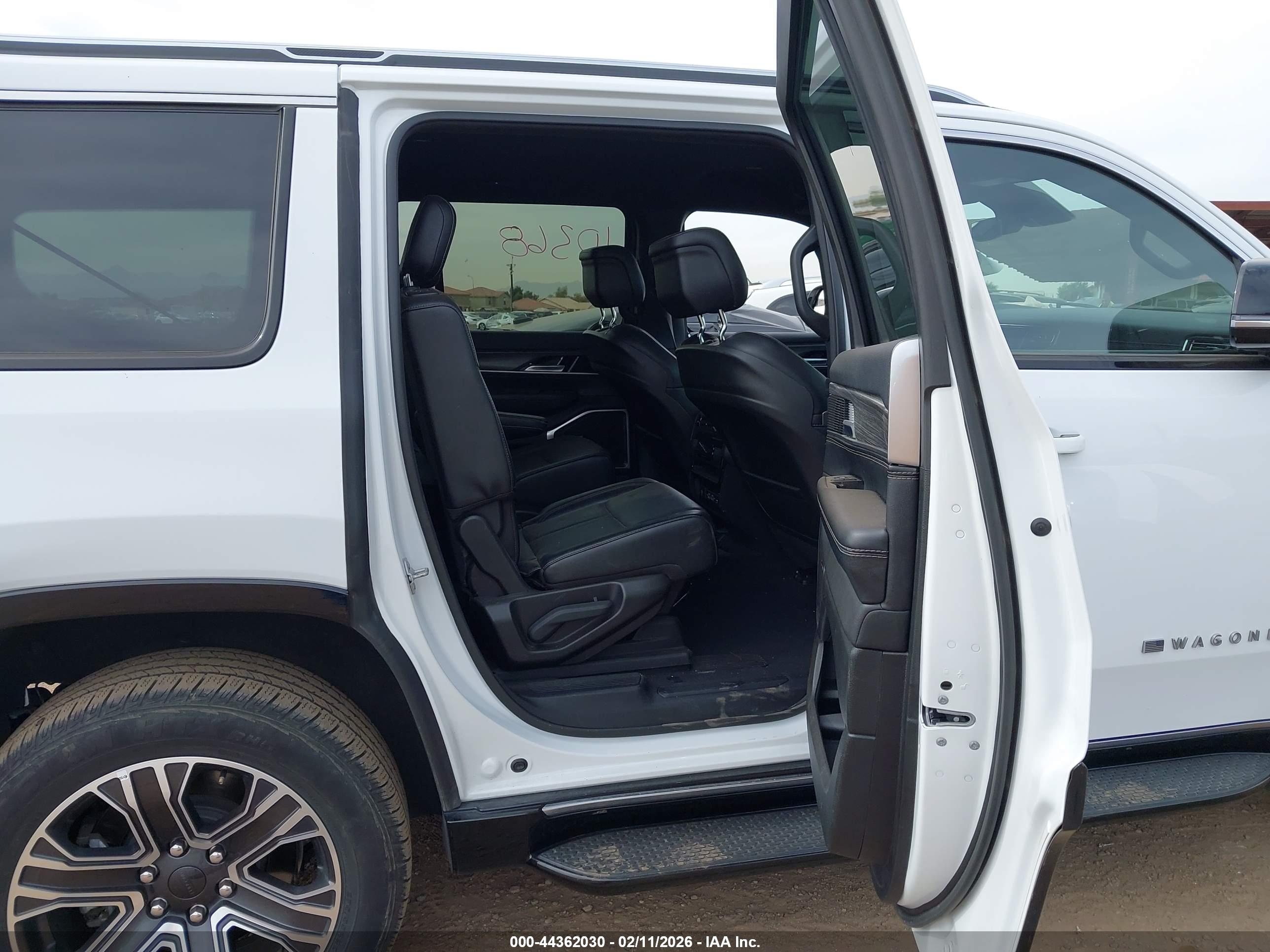 JEEP WAGONEER image 8