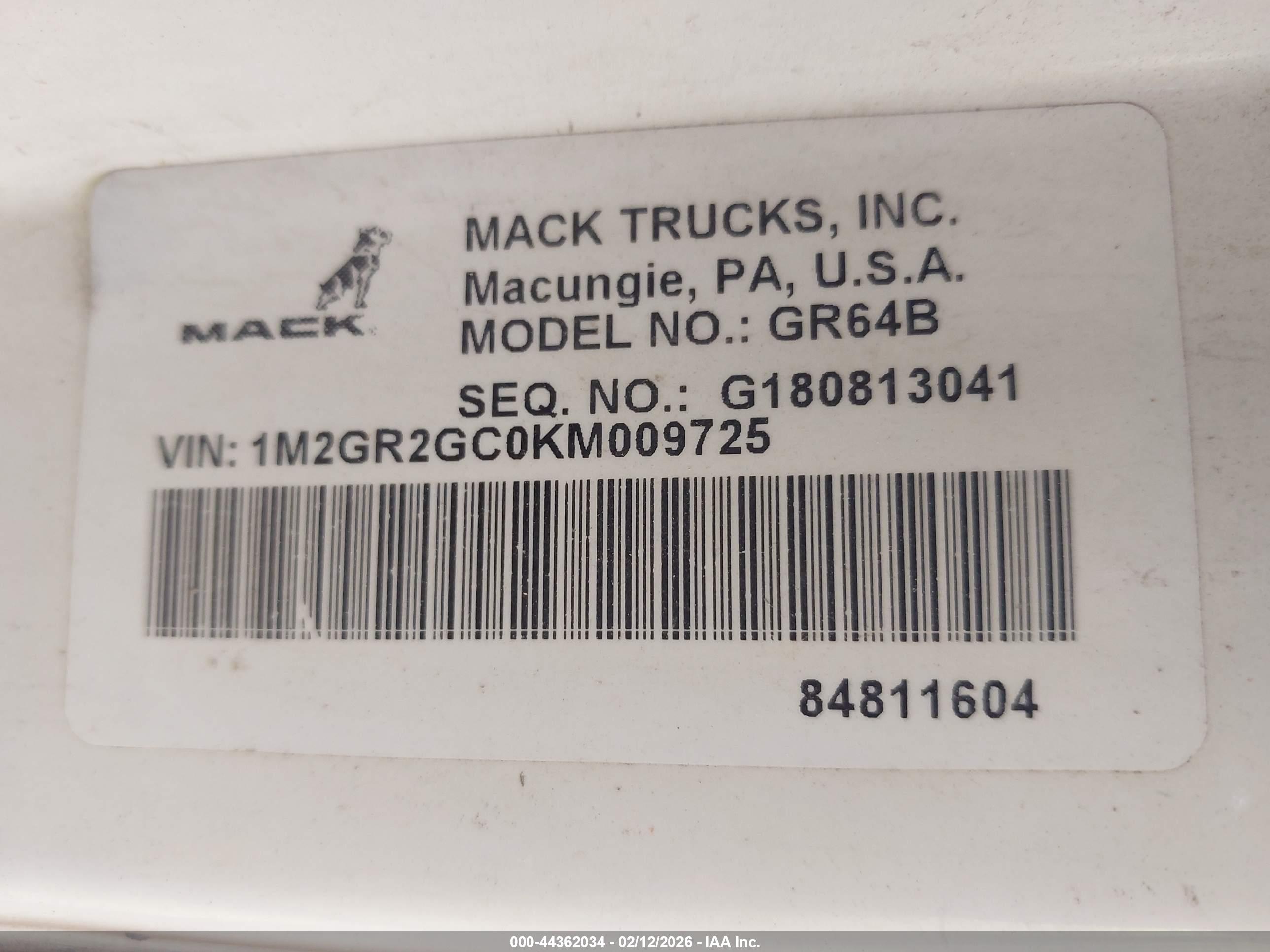 MACK GRANITE image 9