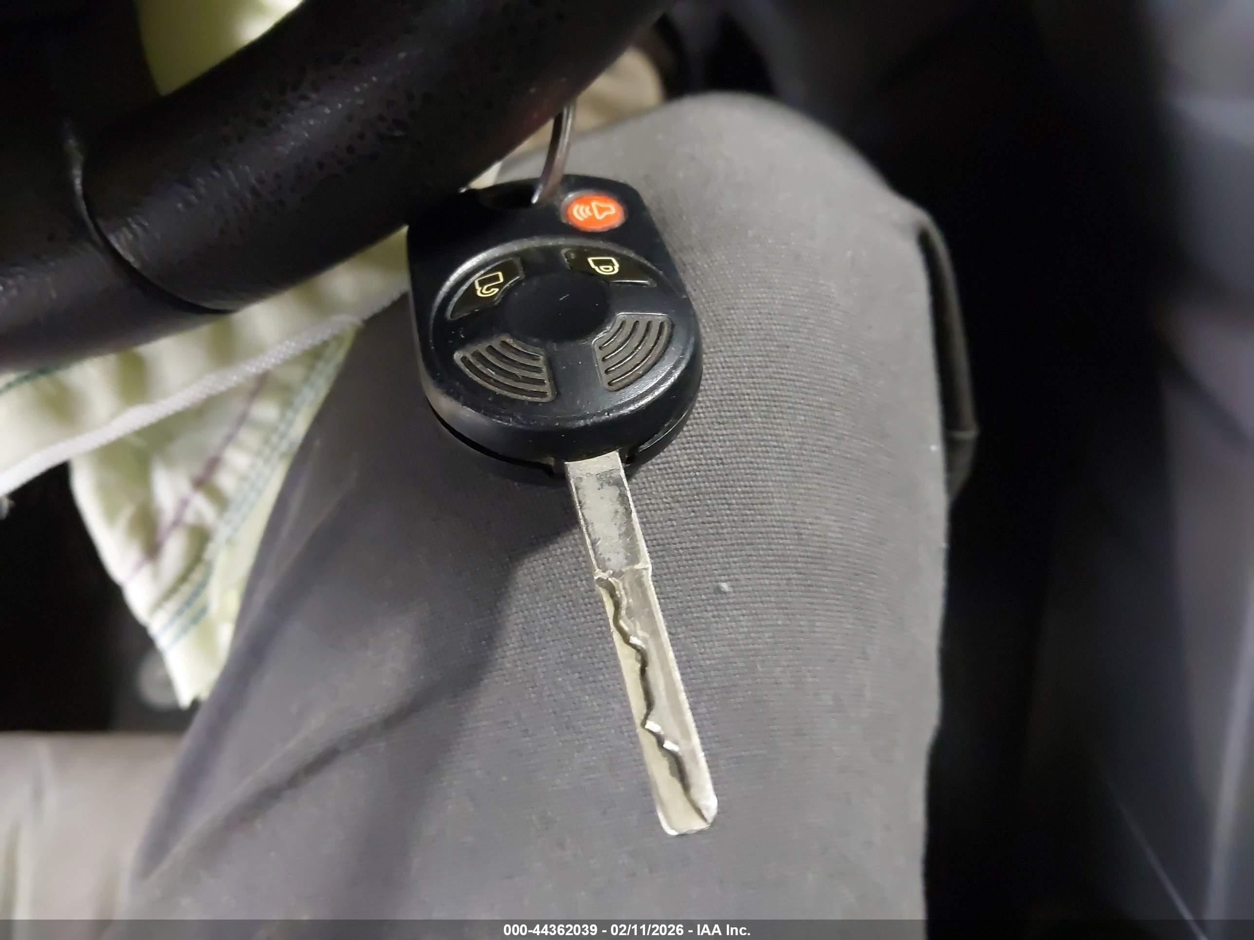 FORD ESCAPE image 11