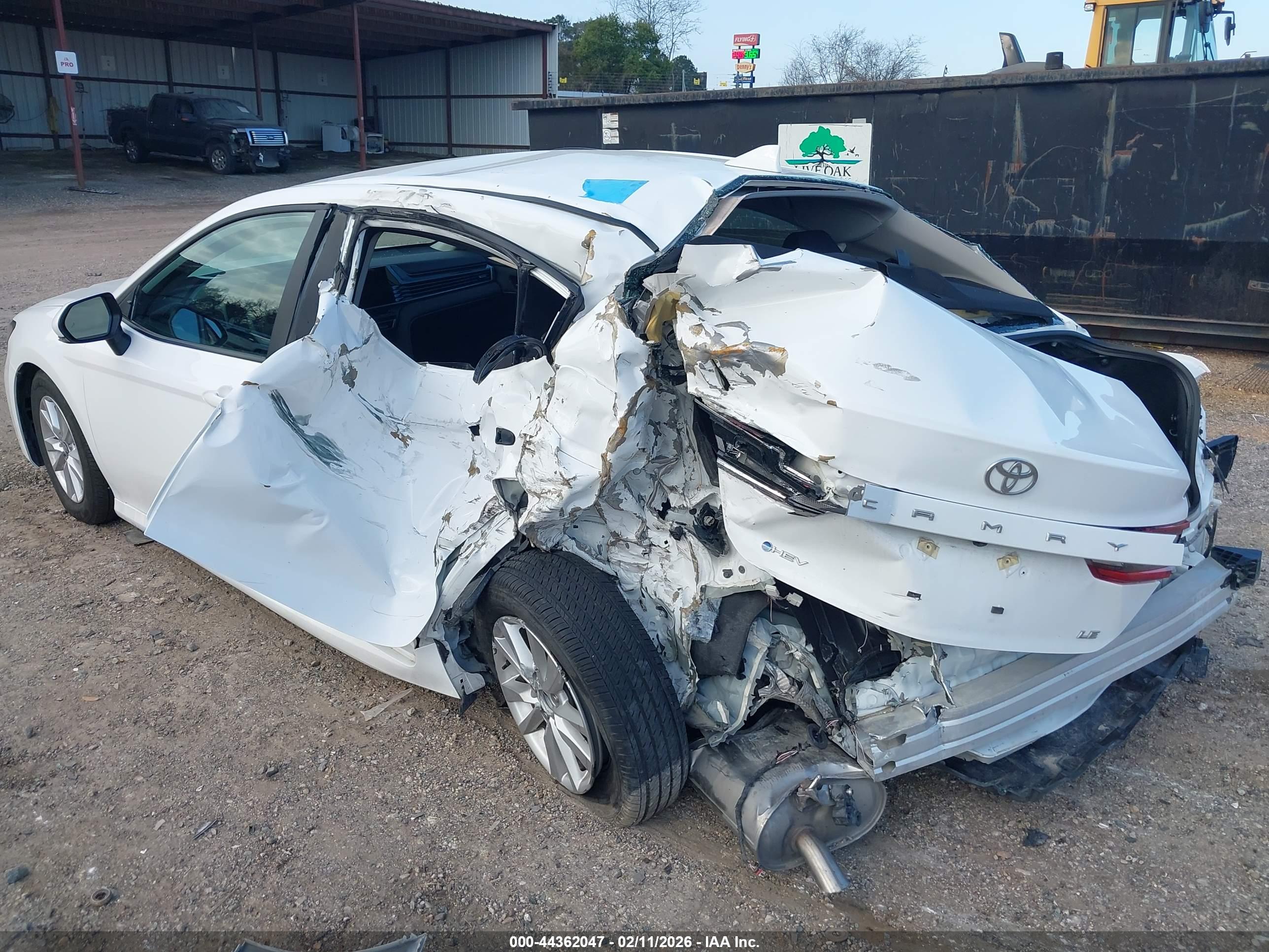 TOYOTA CAMRY image 6