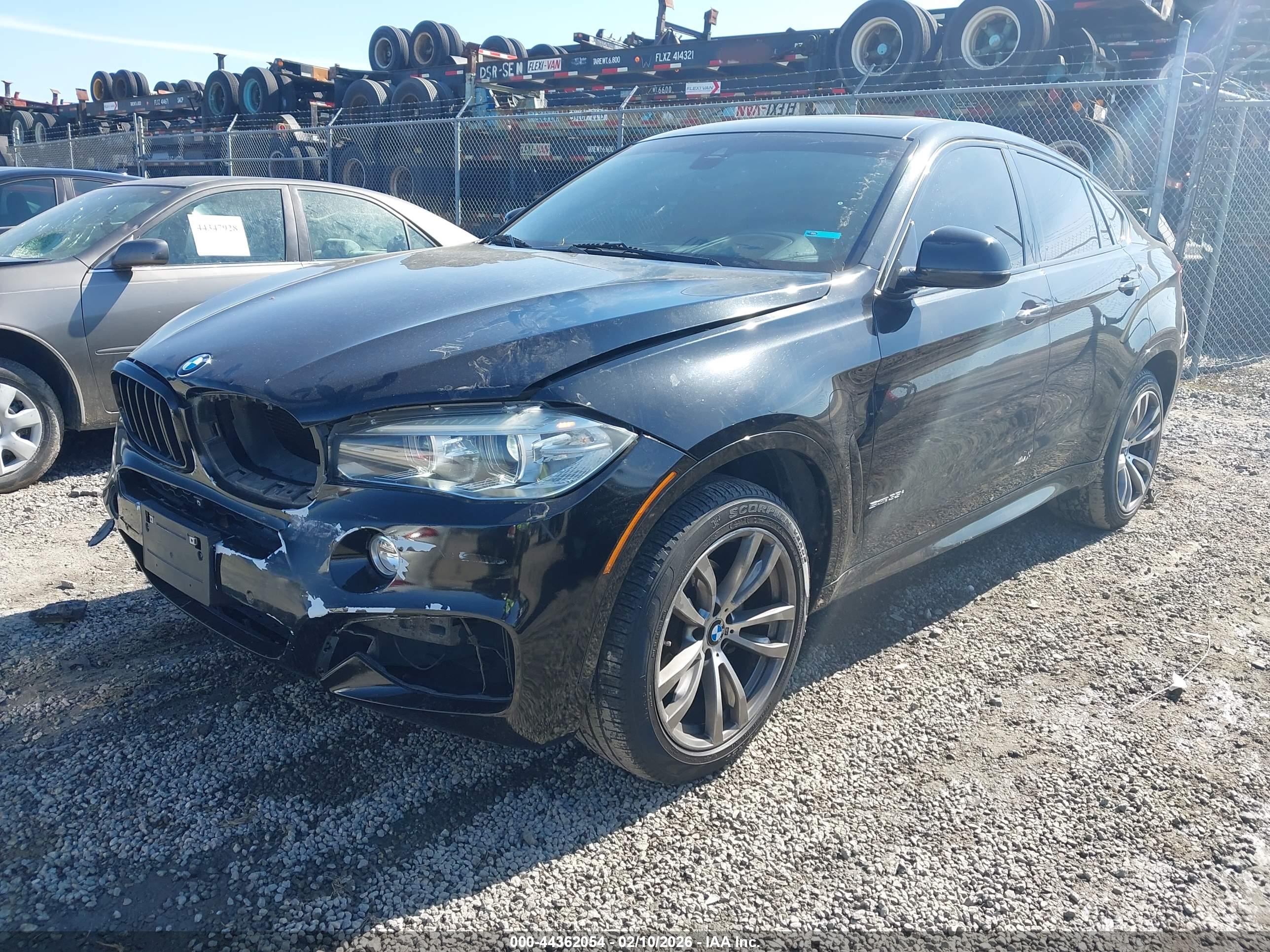 BMW X6 image 2