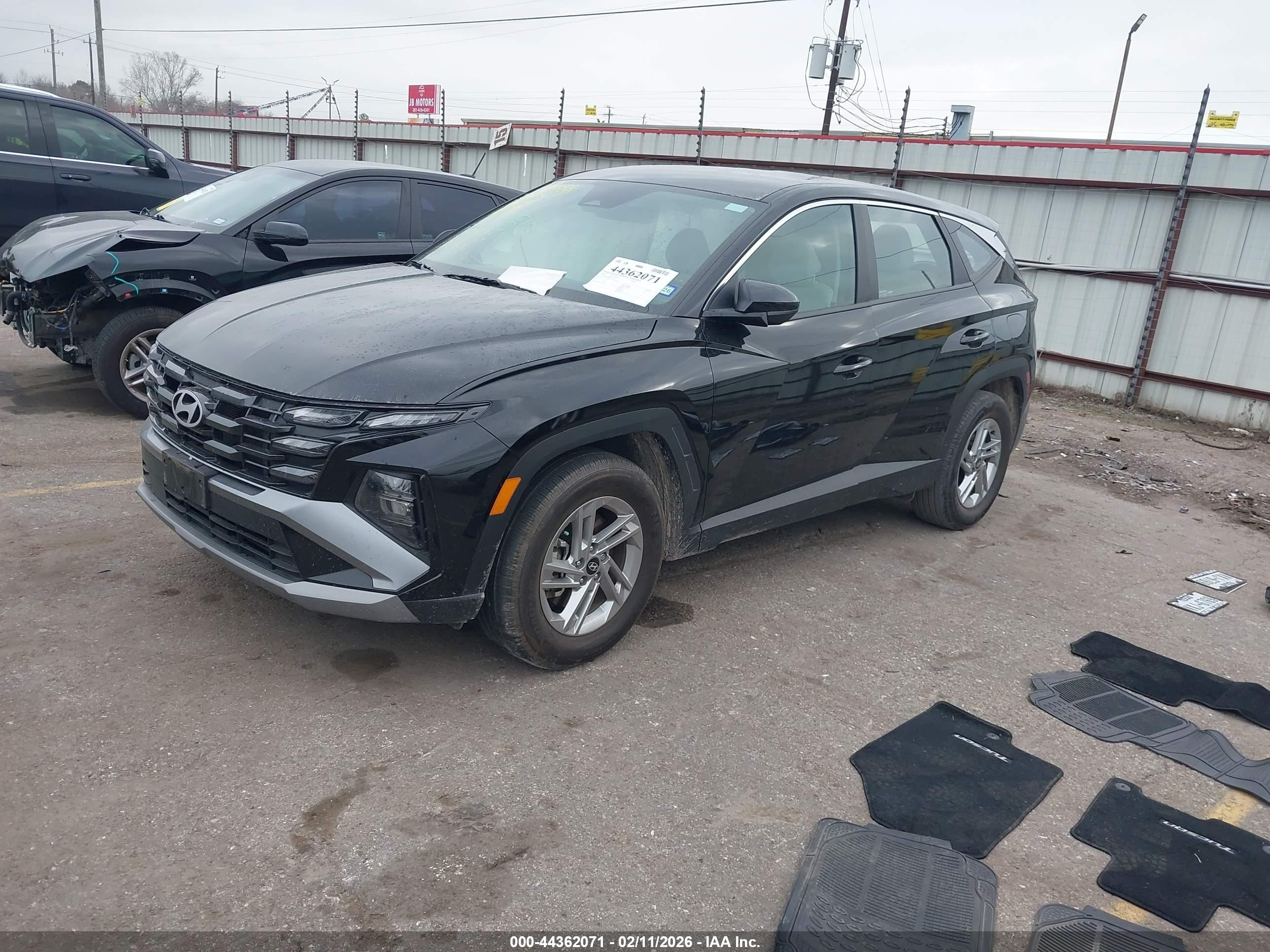 HYUNDAI TUCSON image 2