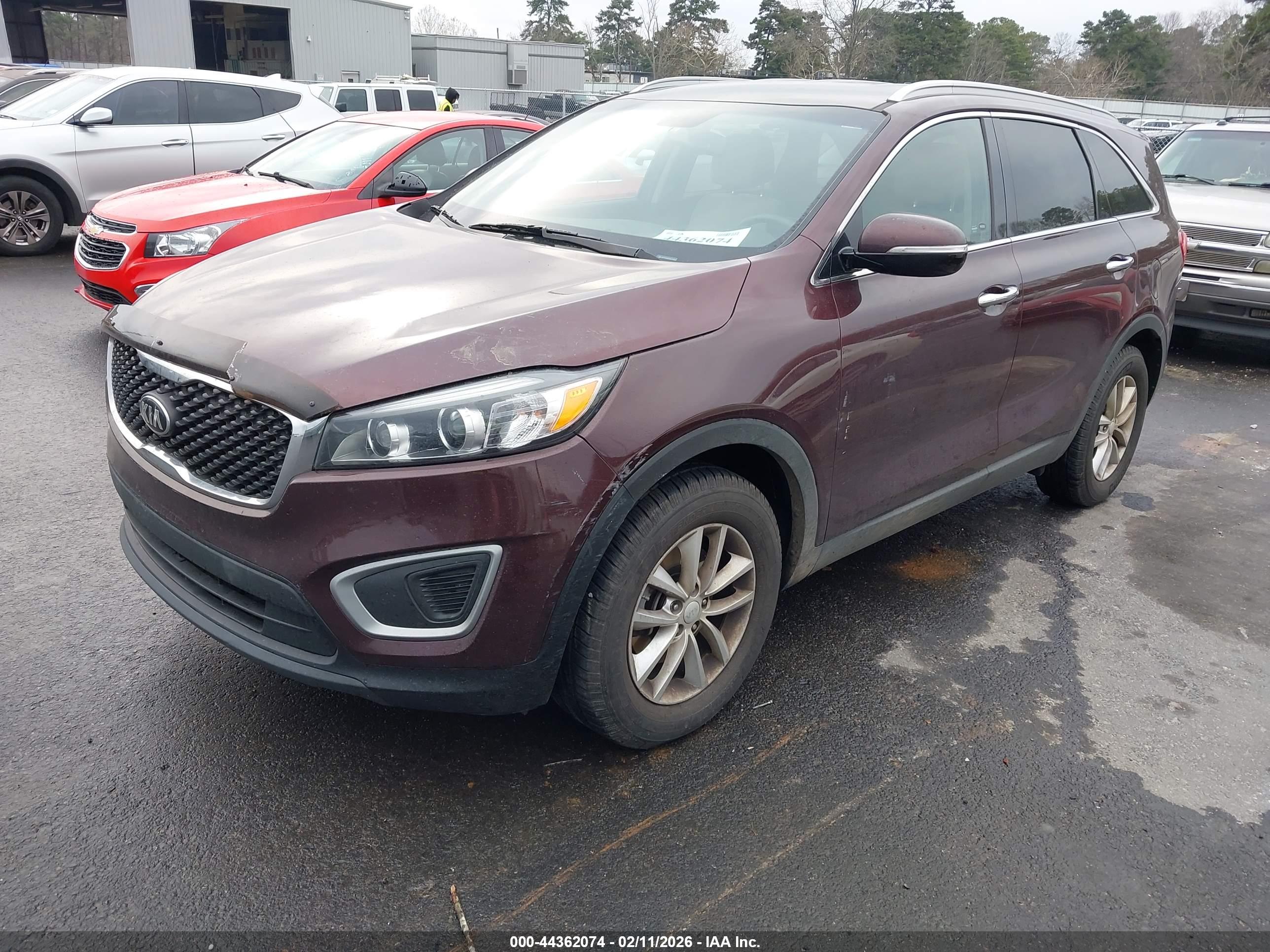 KIA SORENTO image 2