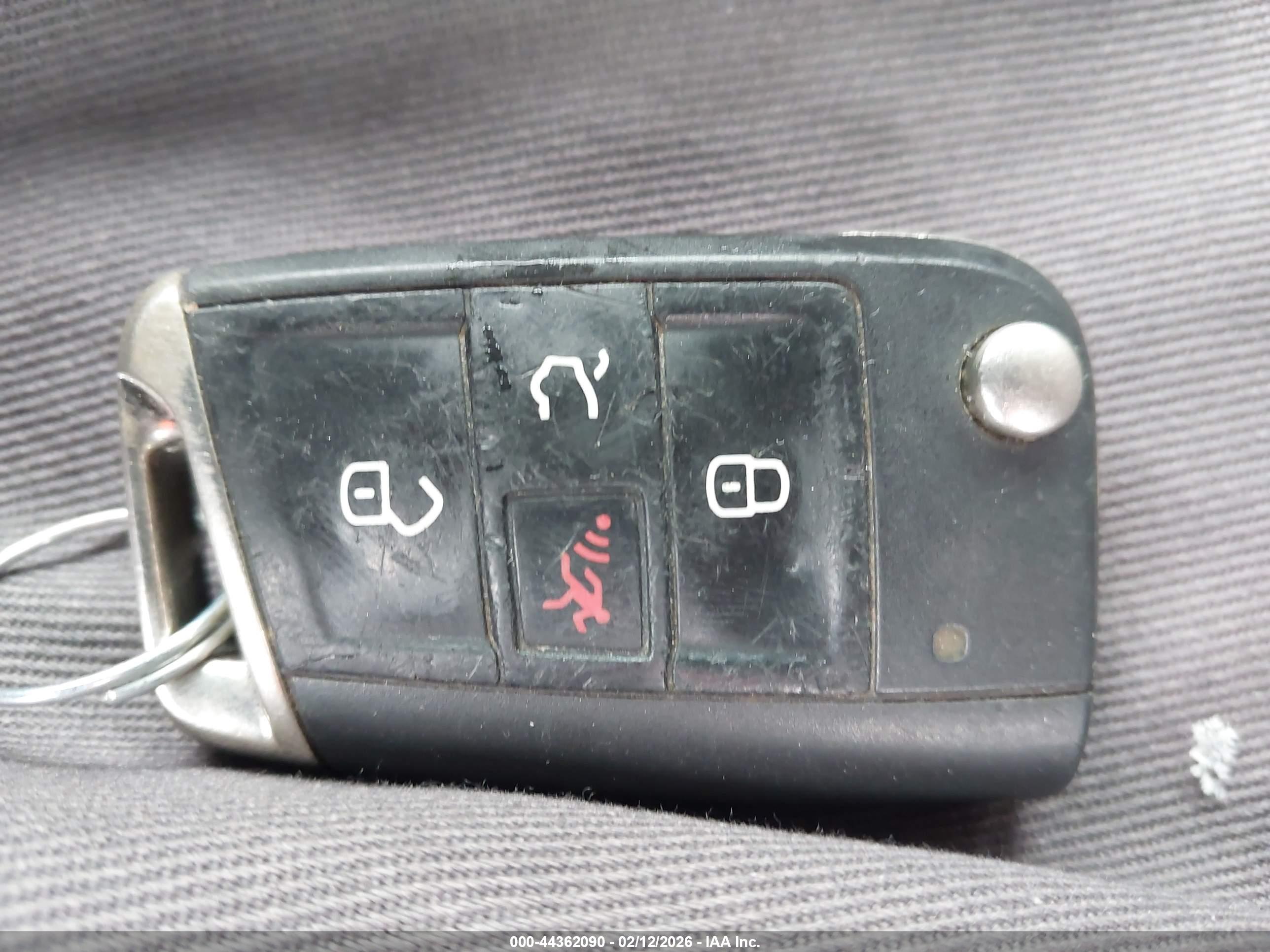 VOLKSWAGEN TIGUAN image 11