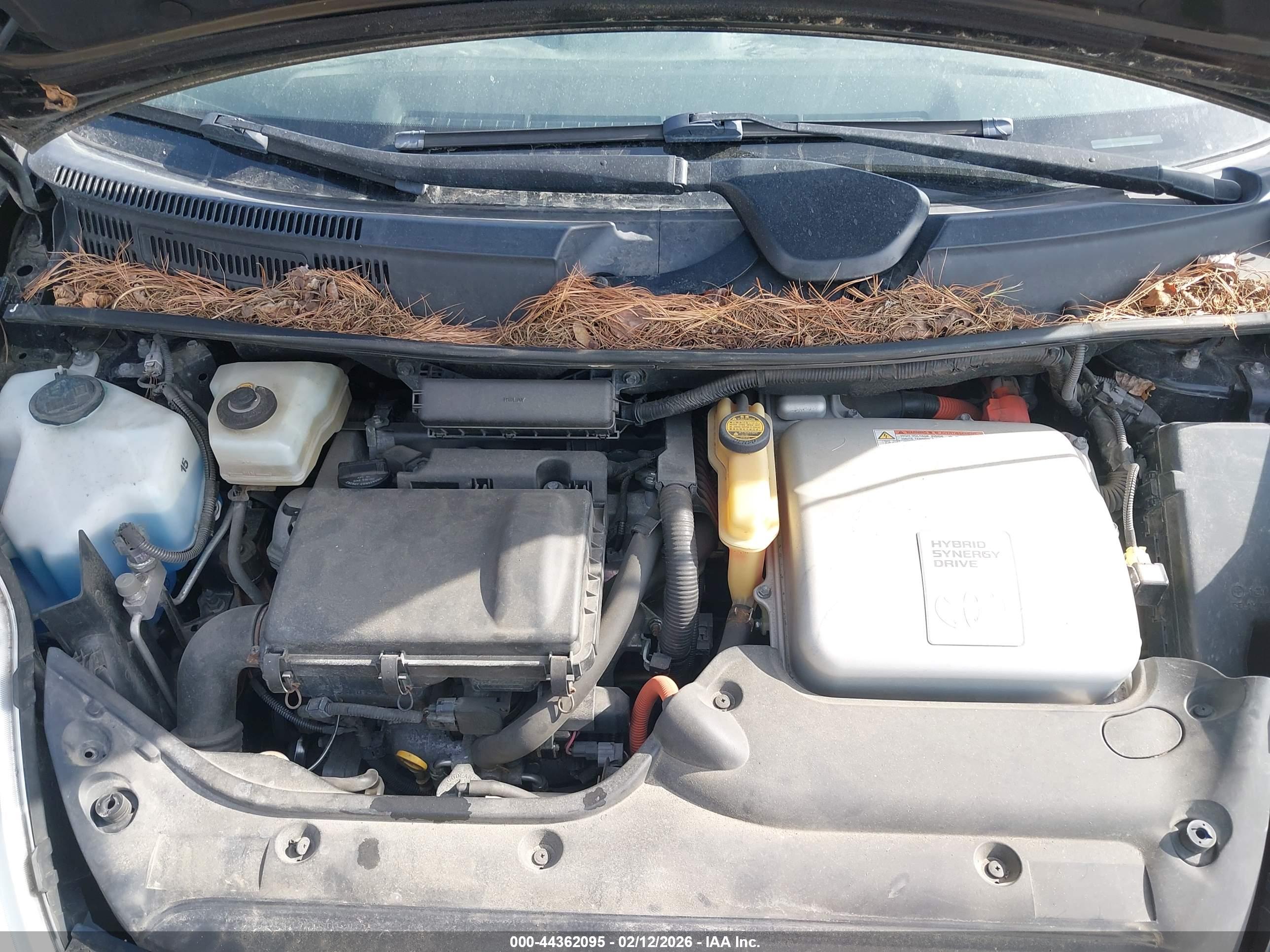TOYOTA PRIUS image 10