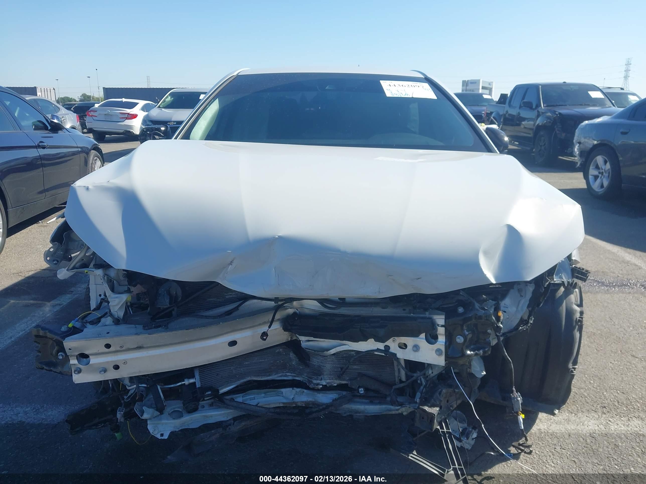 TOYOTA CAMRY image 6