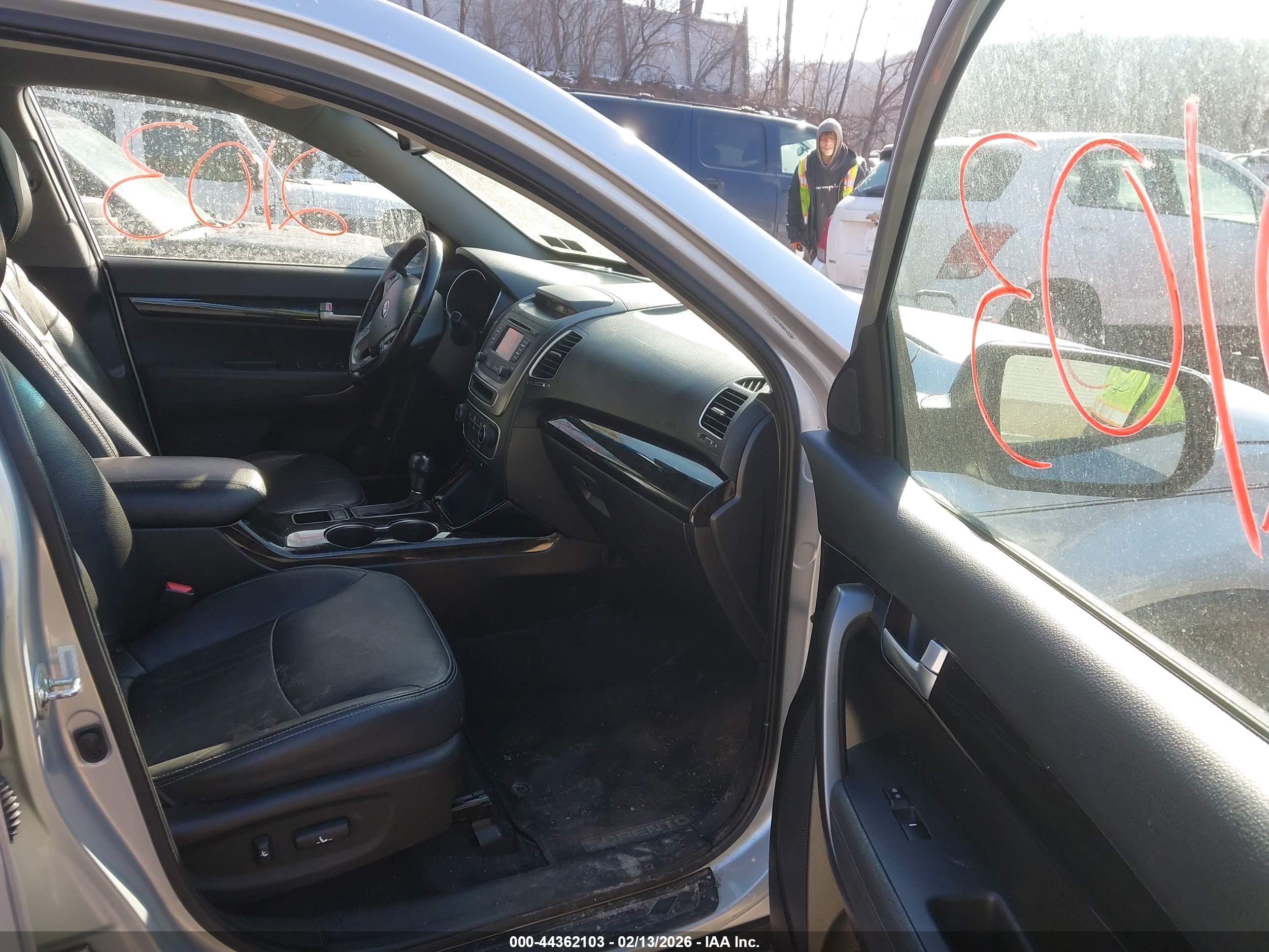 KIA SORENTO image 5