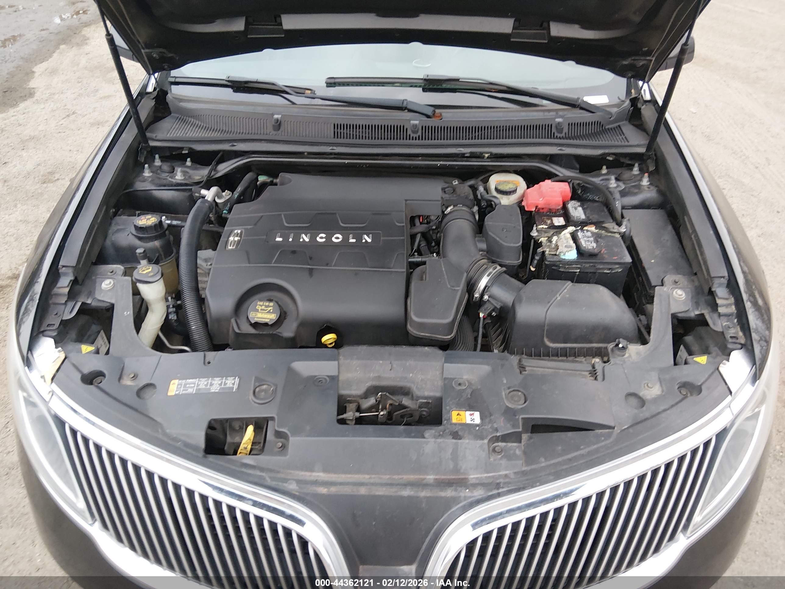 LINCOLN MKS image 10