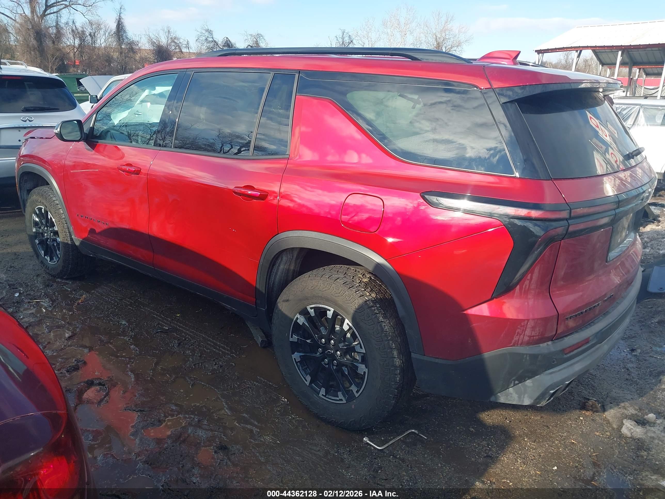 CHEVROLET TRAVERSE image 3