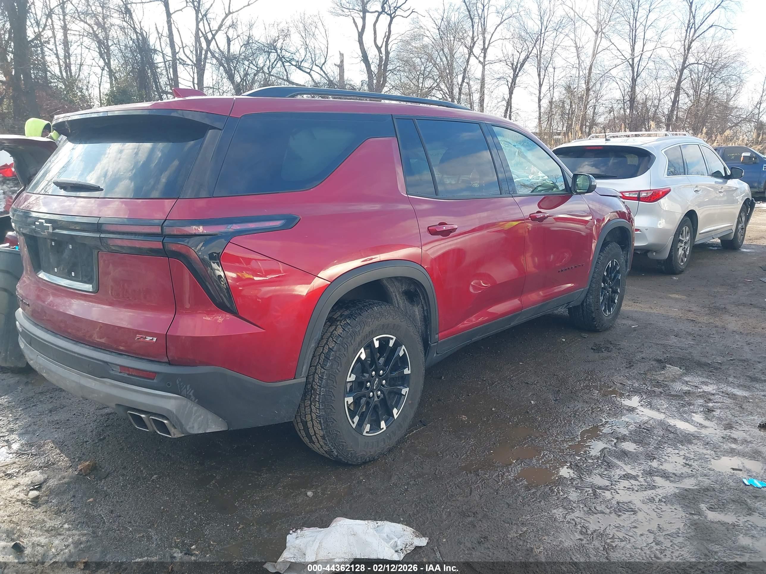 CHEVROLET TRAVERSE image 4