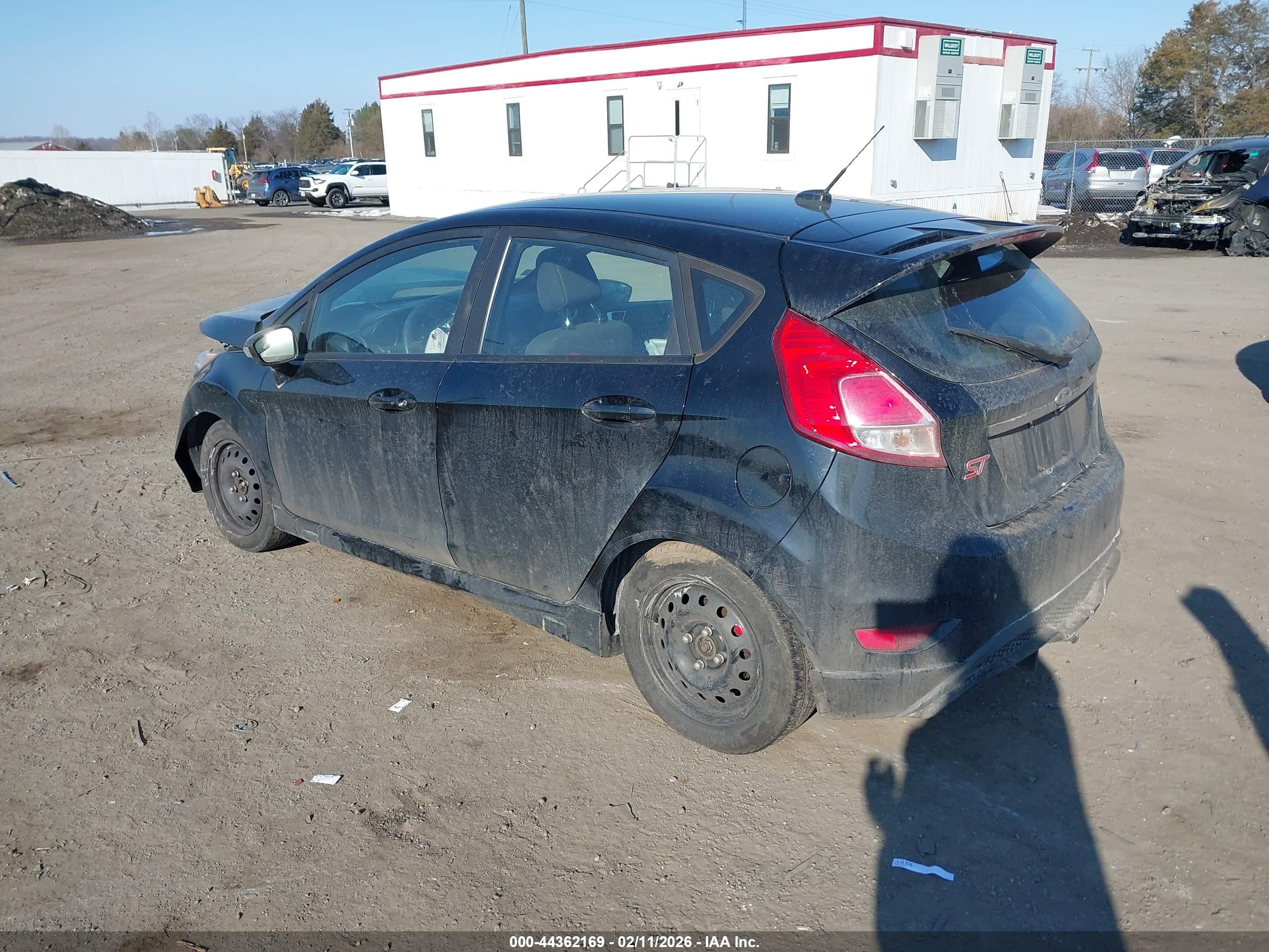 FORD FIESTA image 3
