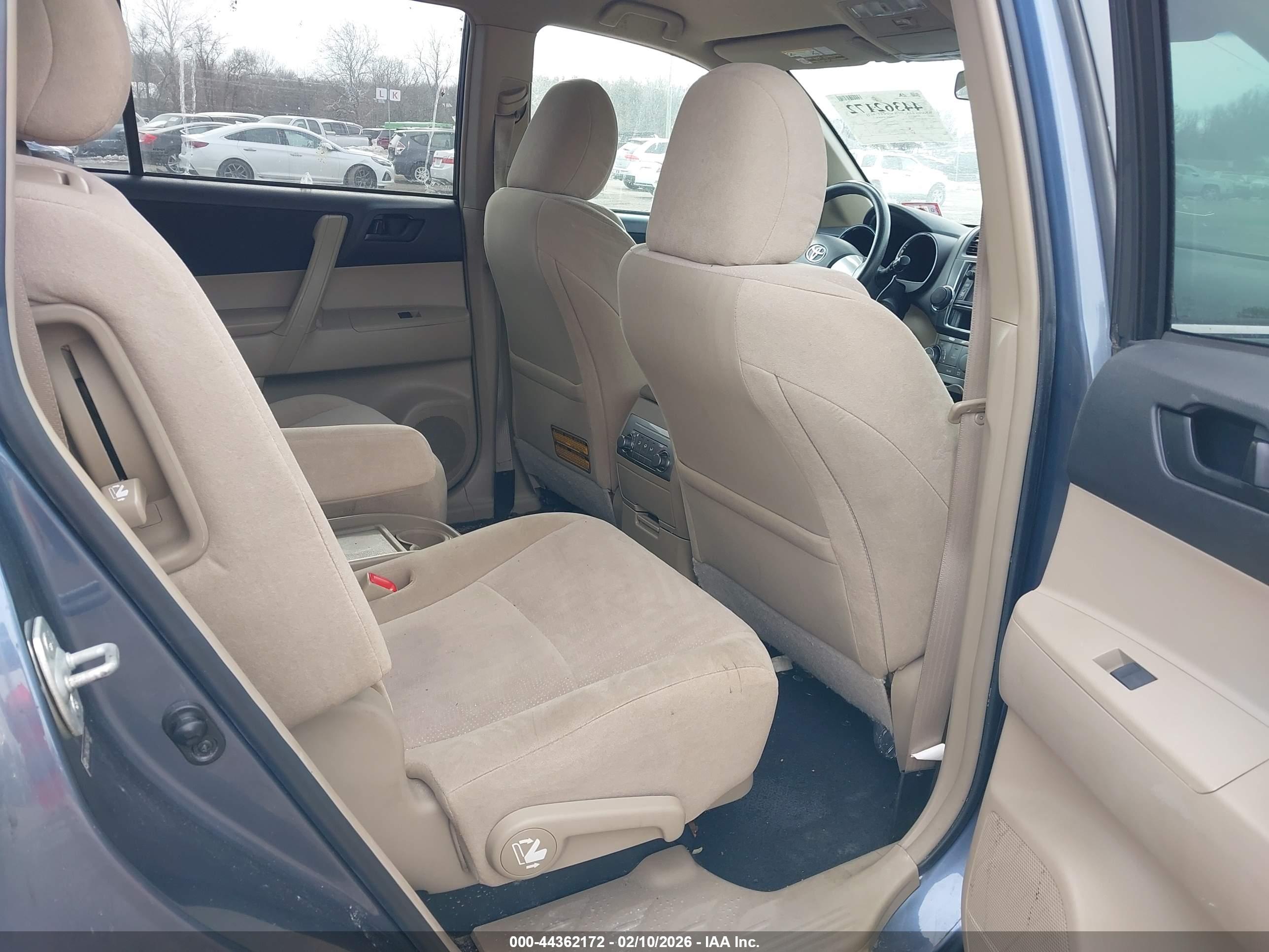 TOYOTA HIGHLANDER image 8