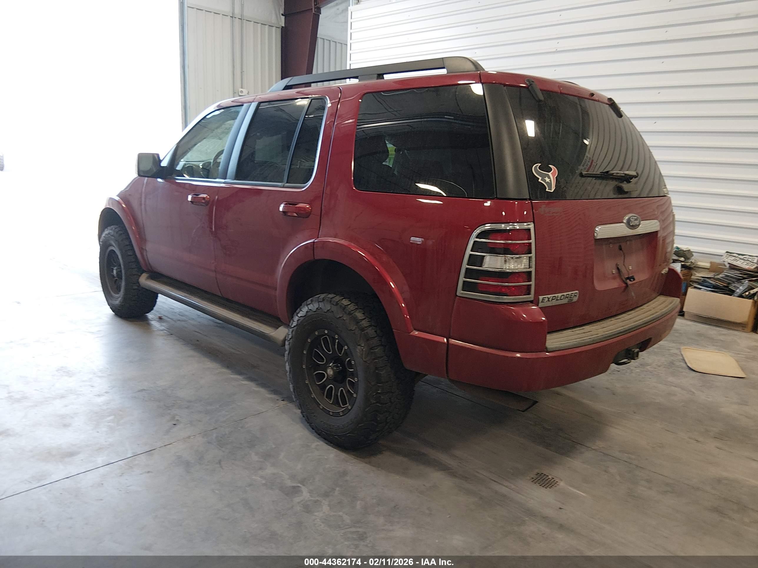FORD EXPLORER image 3