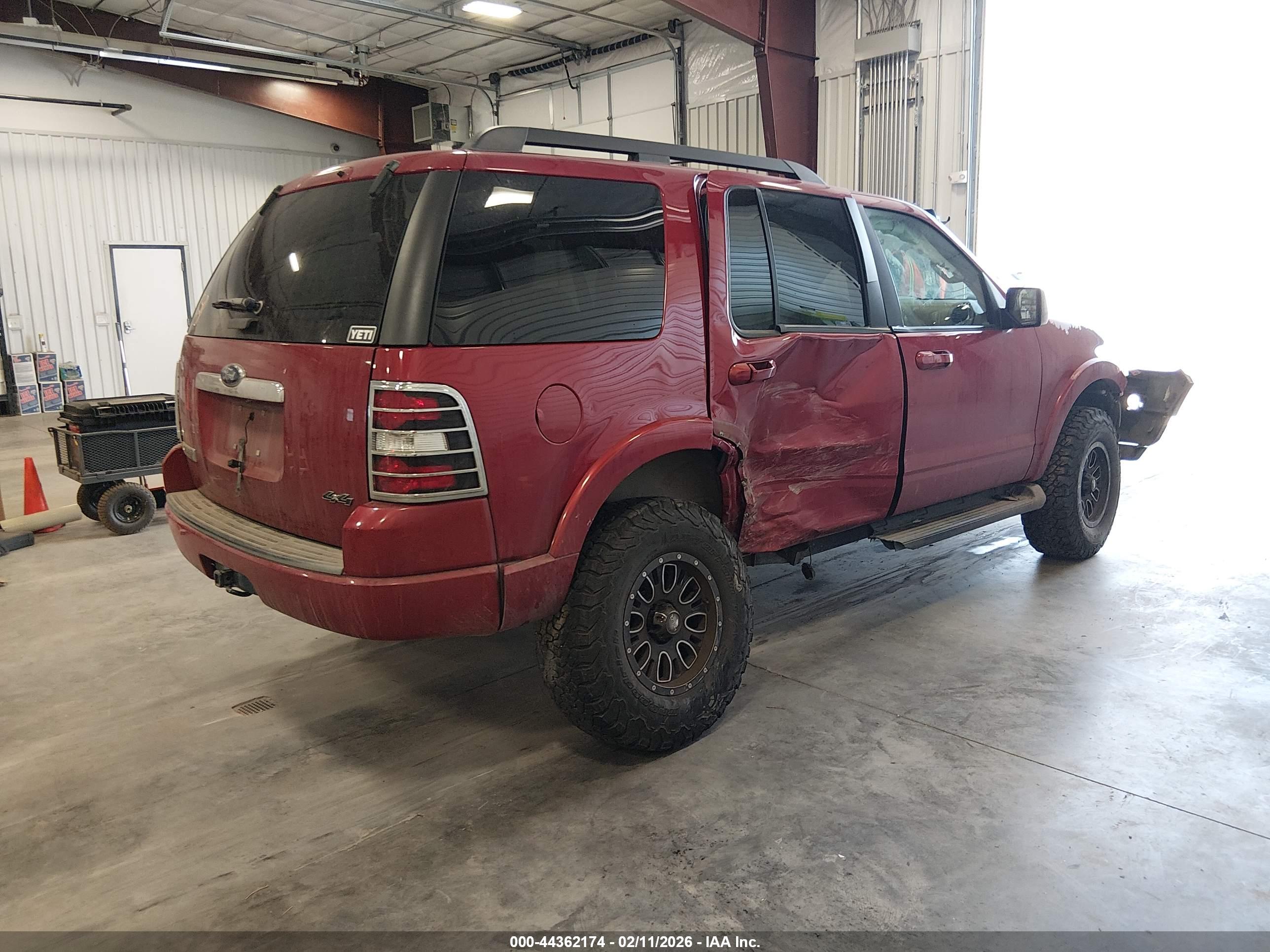 FORD EXPLORER image 4
