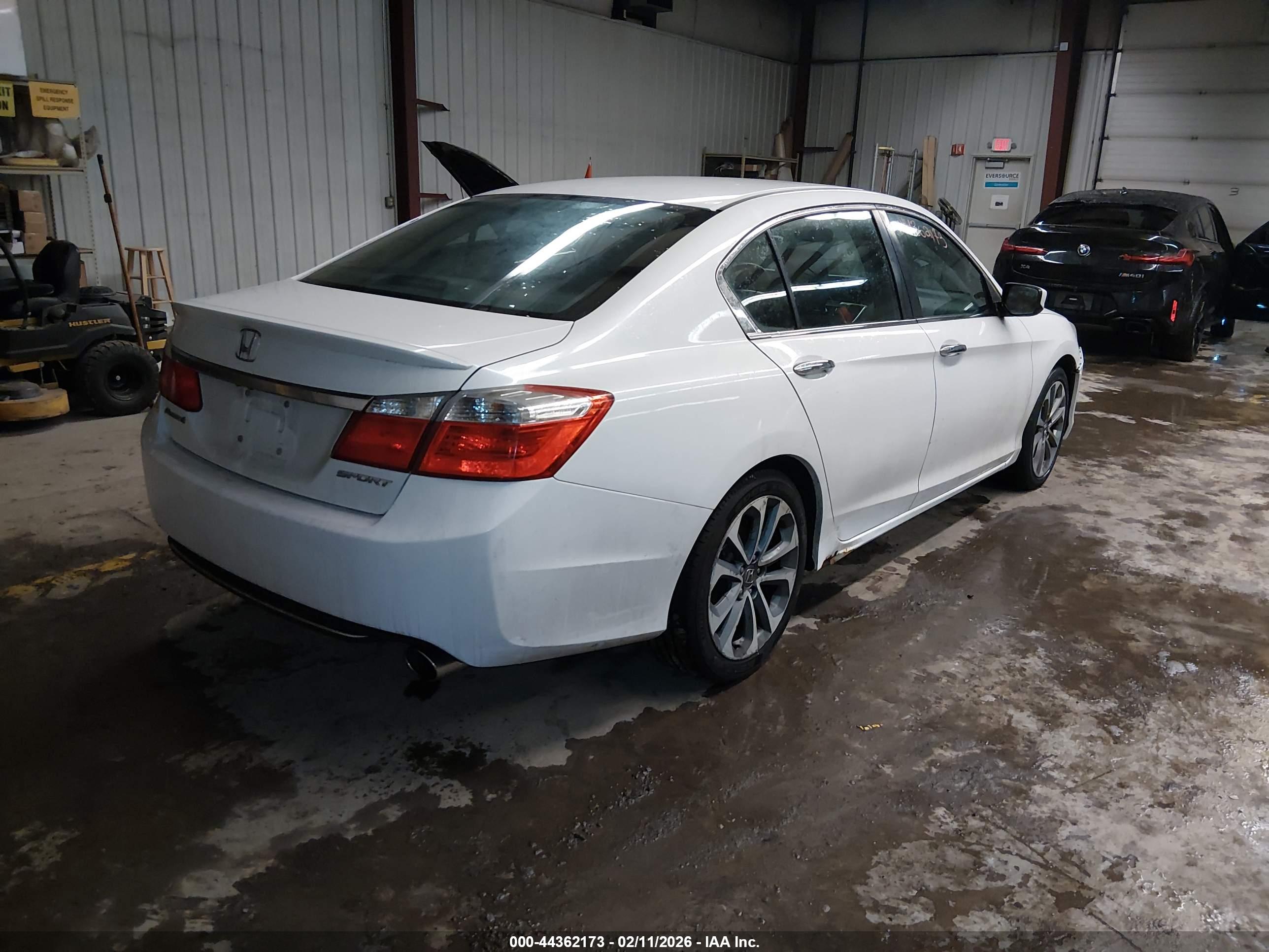 HONDA ACCORD image 4