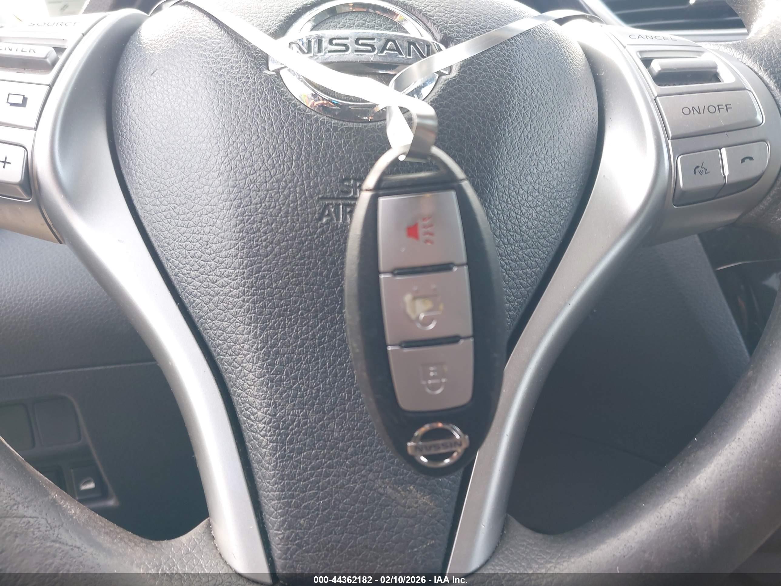 NISSAN ROGUE image 11