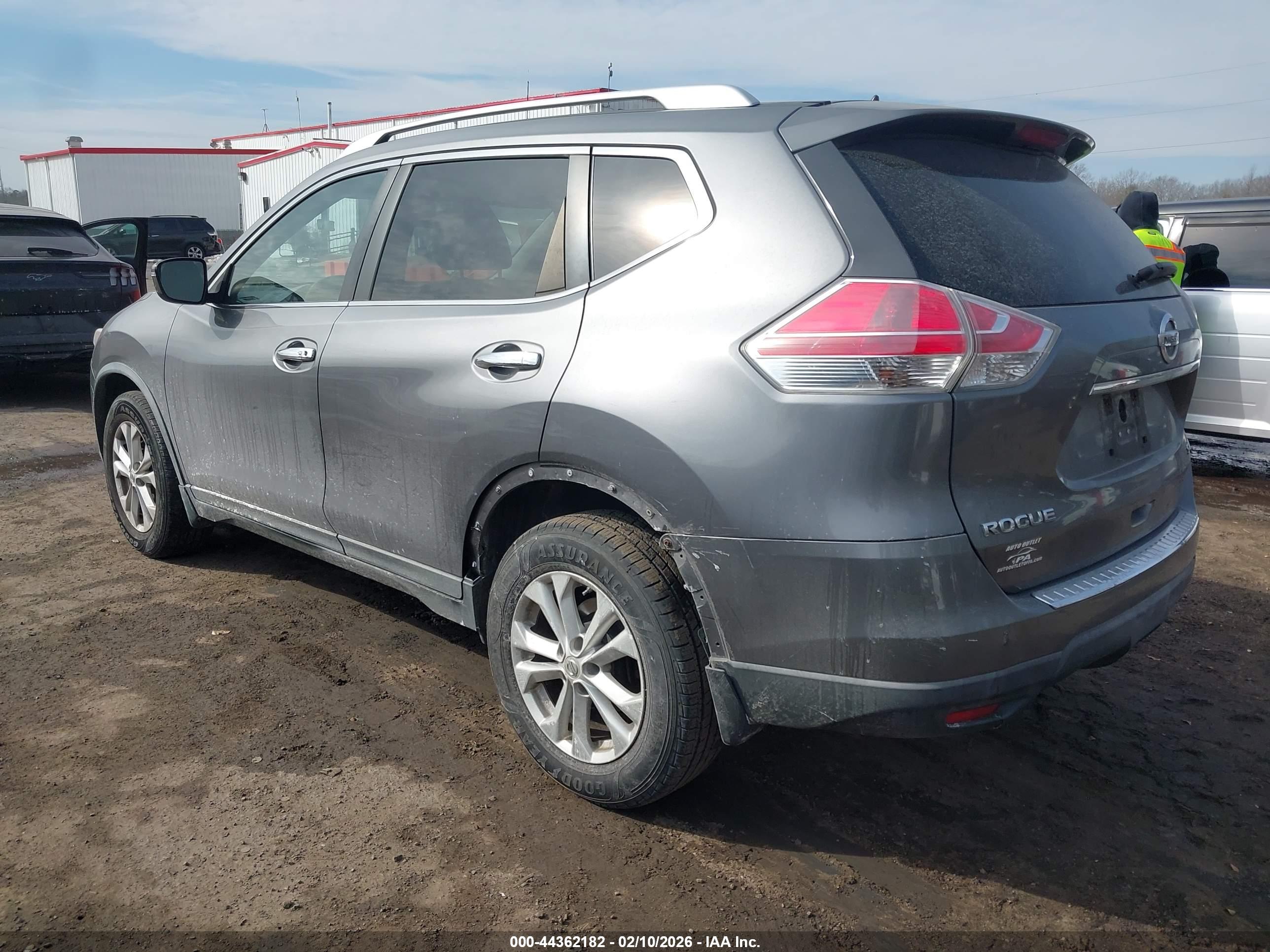 NISSAN ROGUE image 3