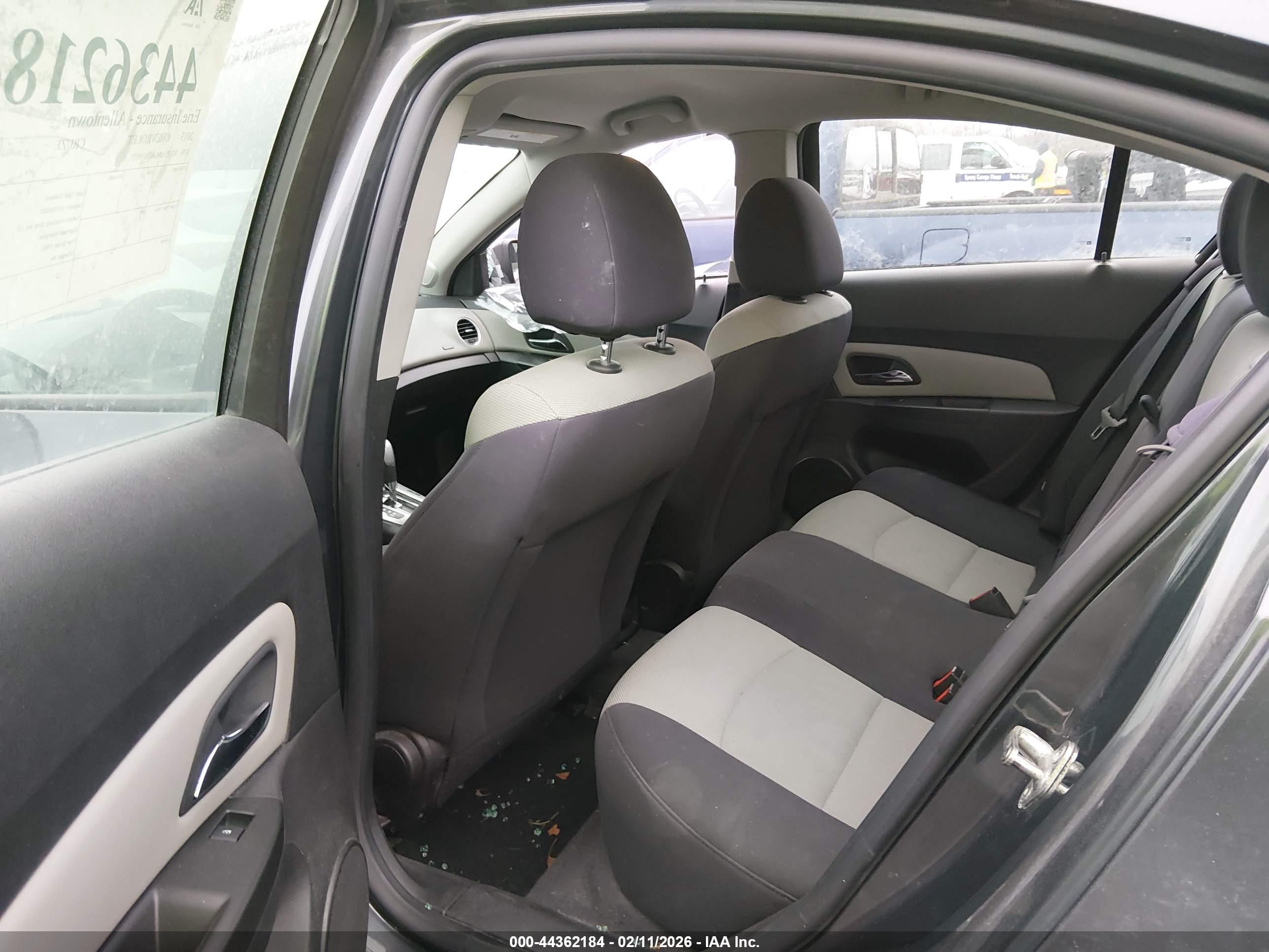 CHEVROLET CRUZE image 8