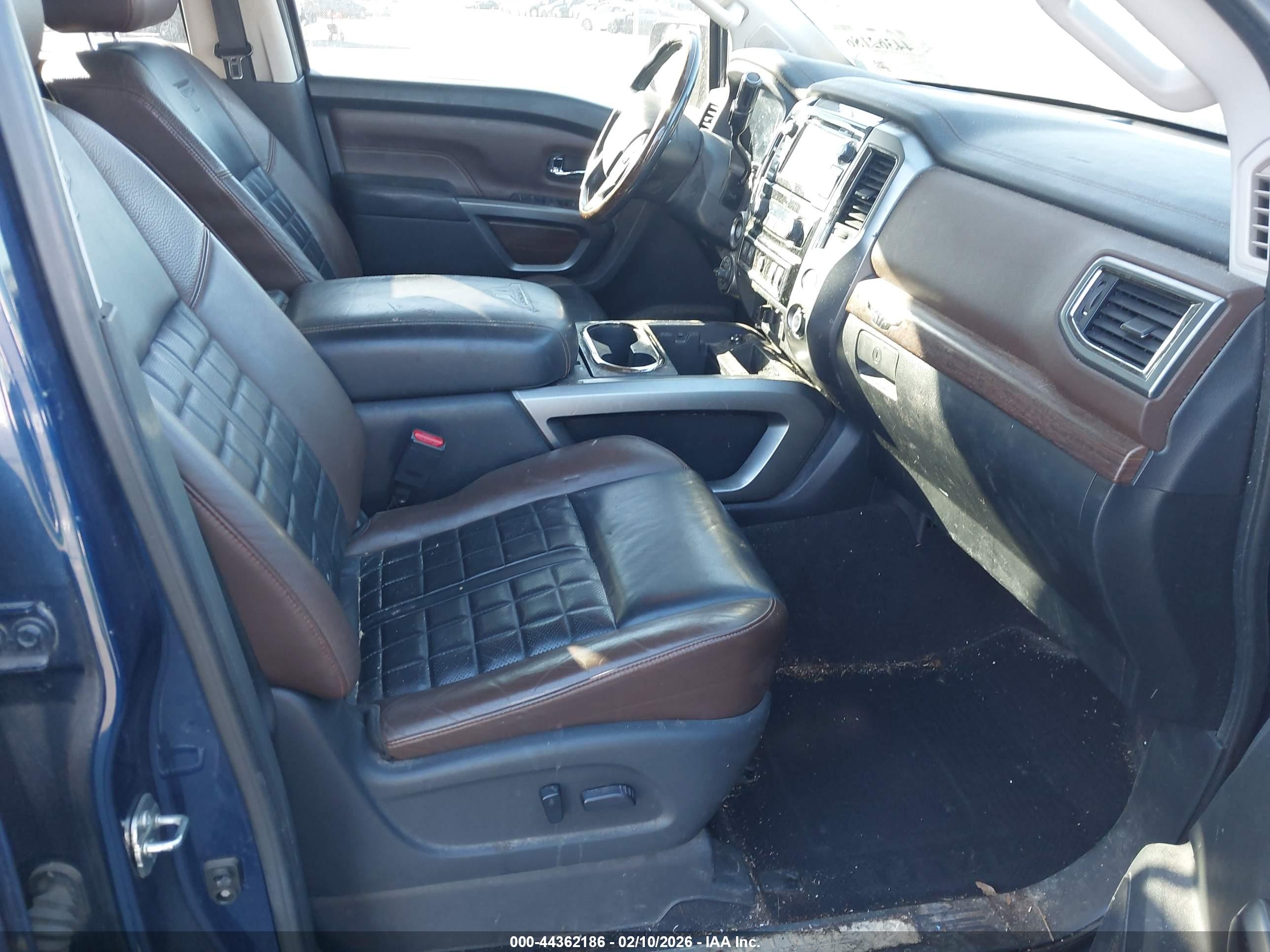 NISSAN TITAN image 5