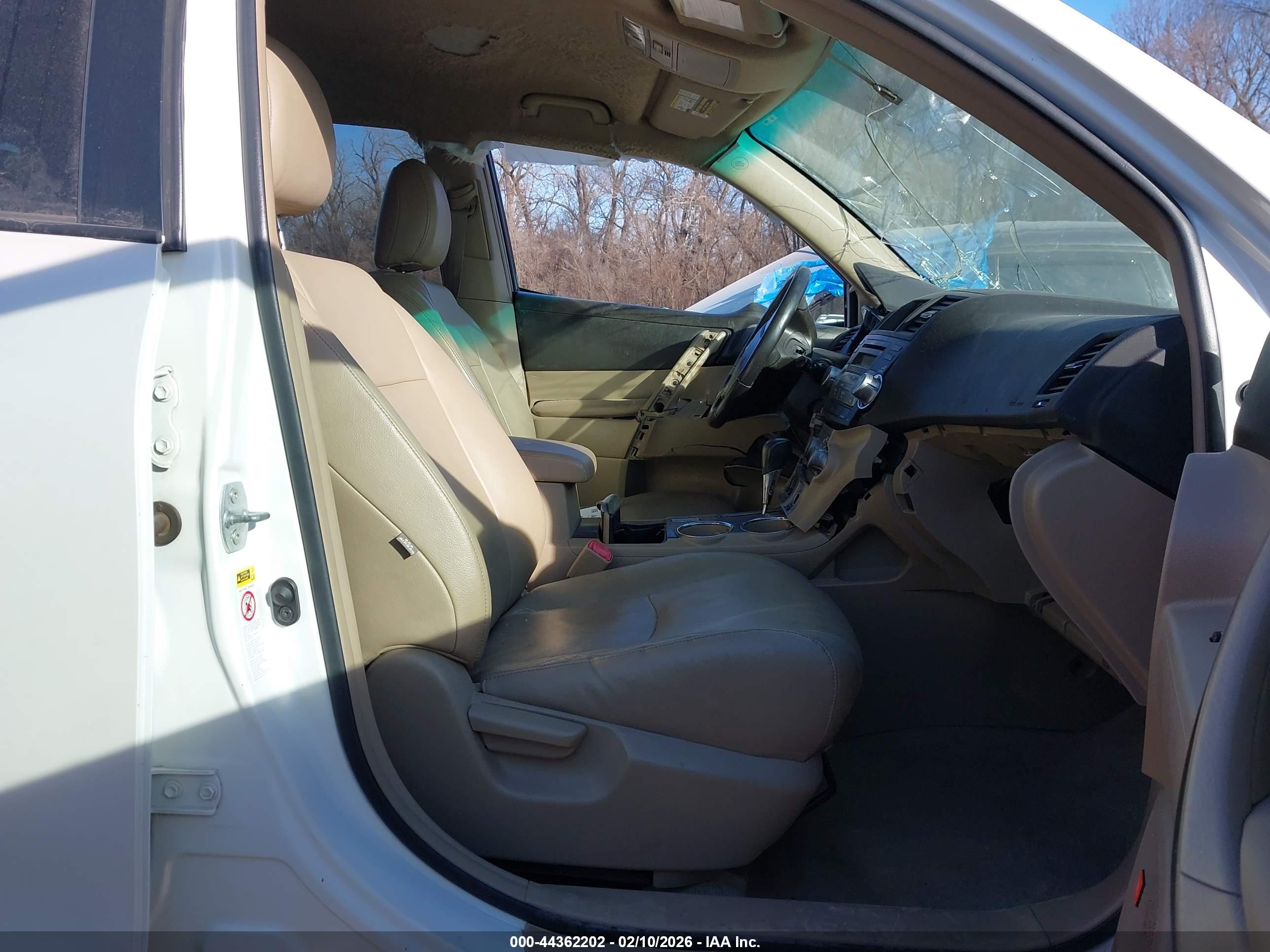 TOYOTA HIGHLANDER image 5