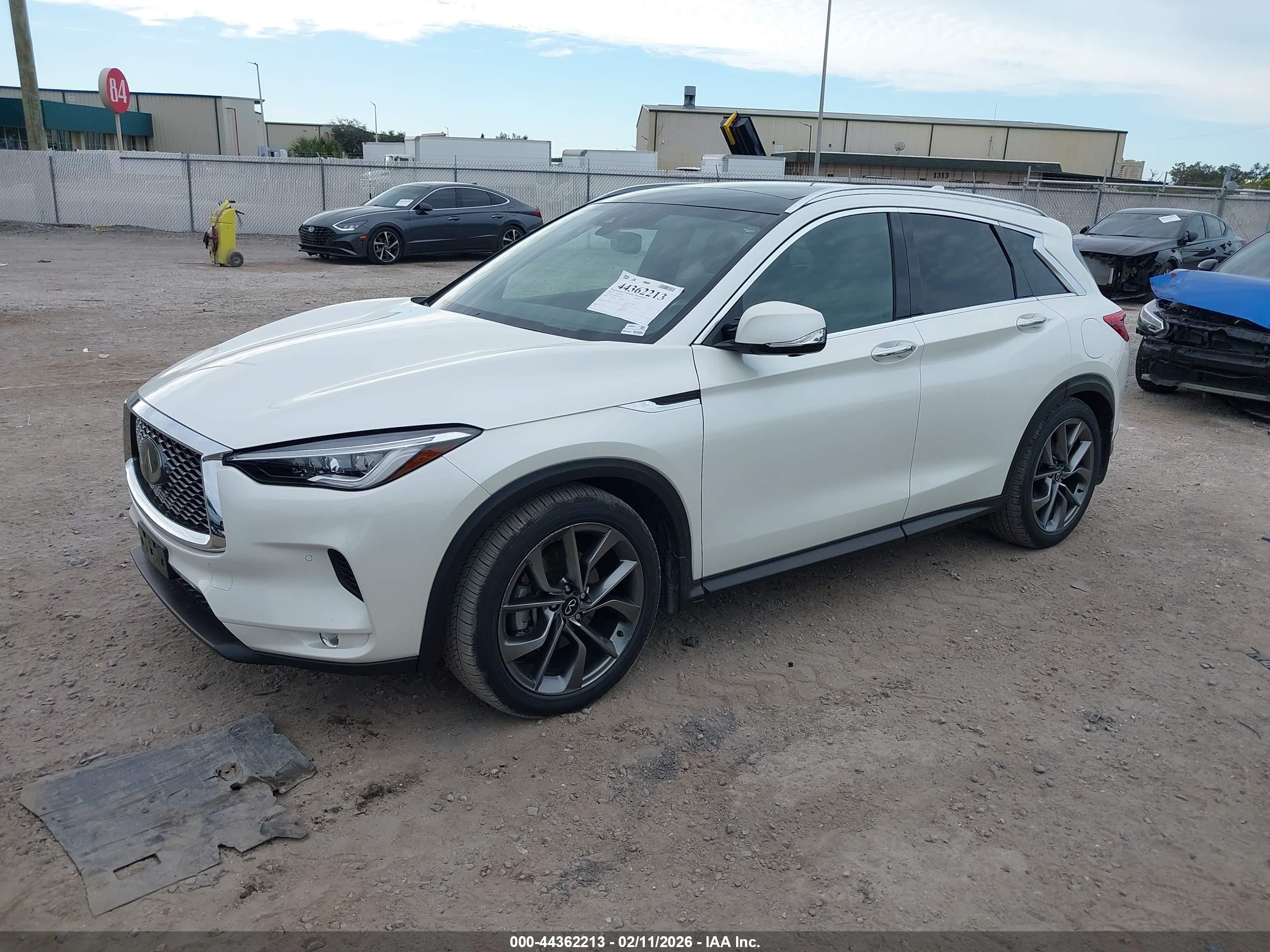 INFINITI QX50 image 2