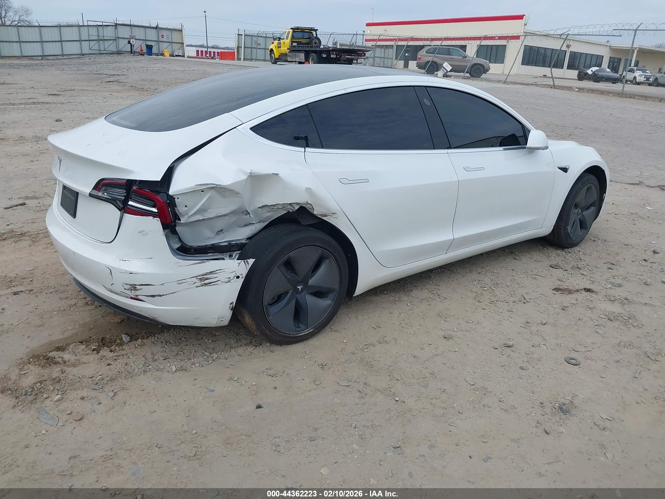 TESLA MODEL image 4