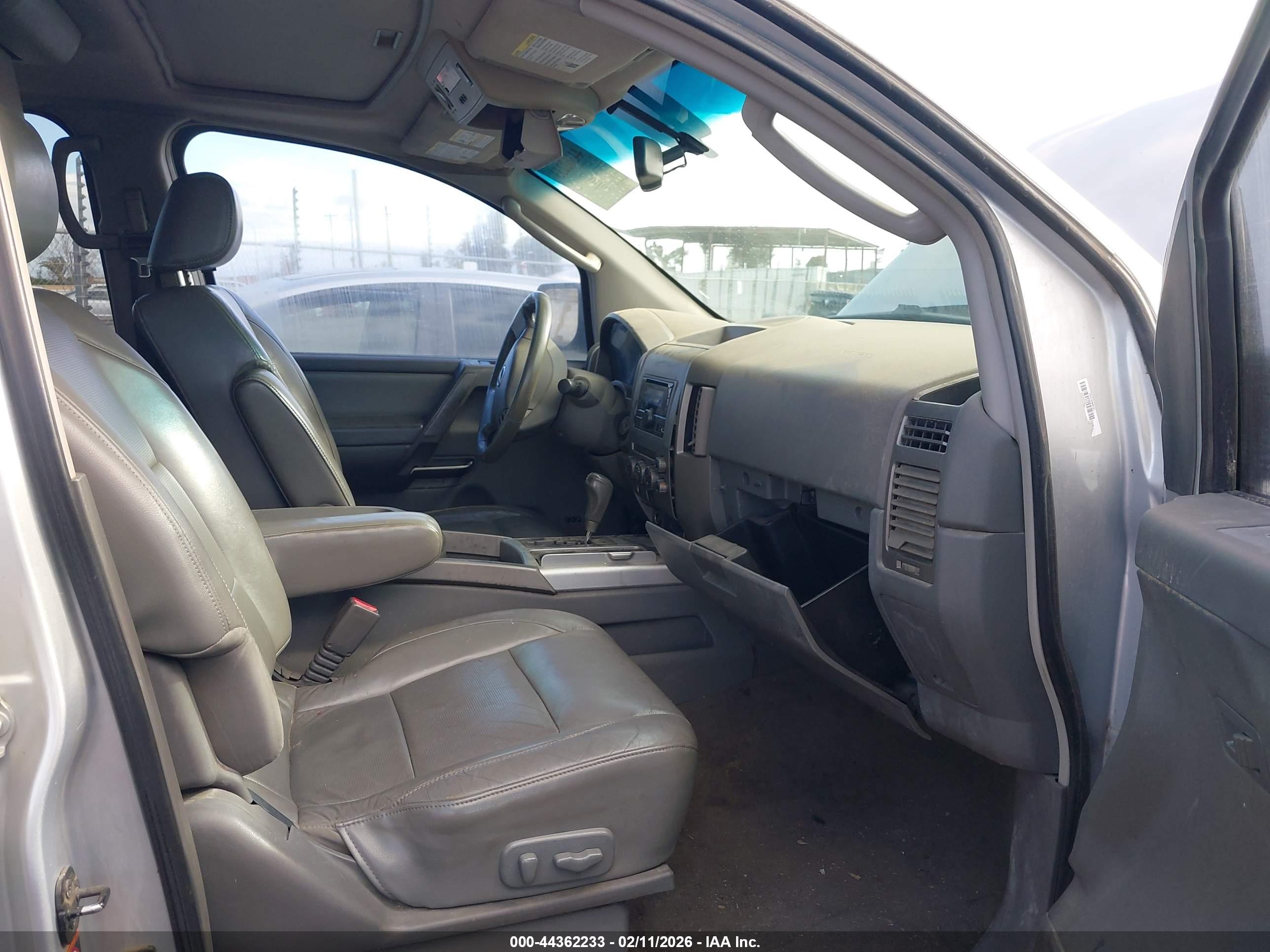 NISSAN ARMADA image 5