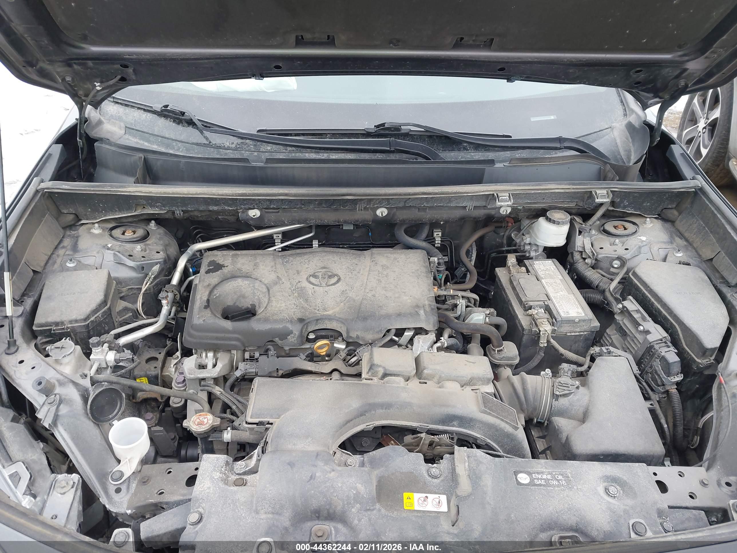TOYOTA RAV4 image 10