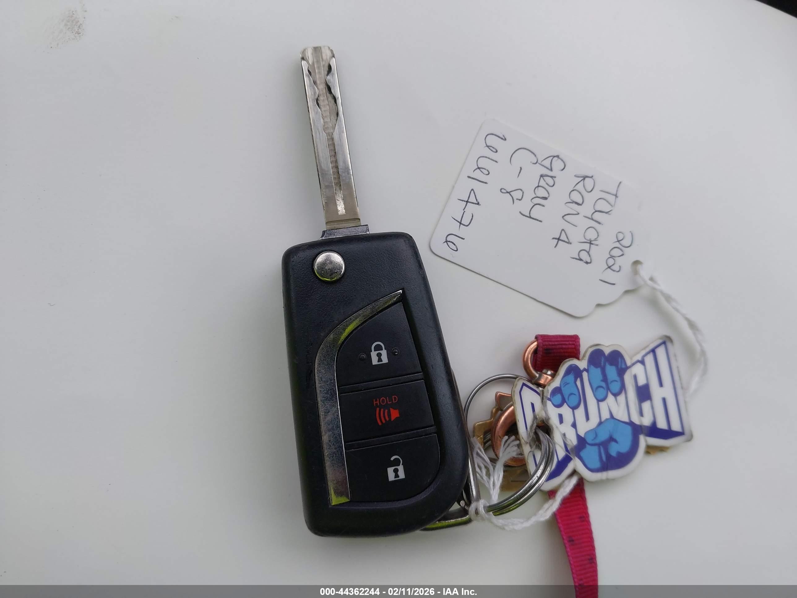 TOYOTA RAV4 image 11