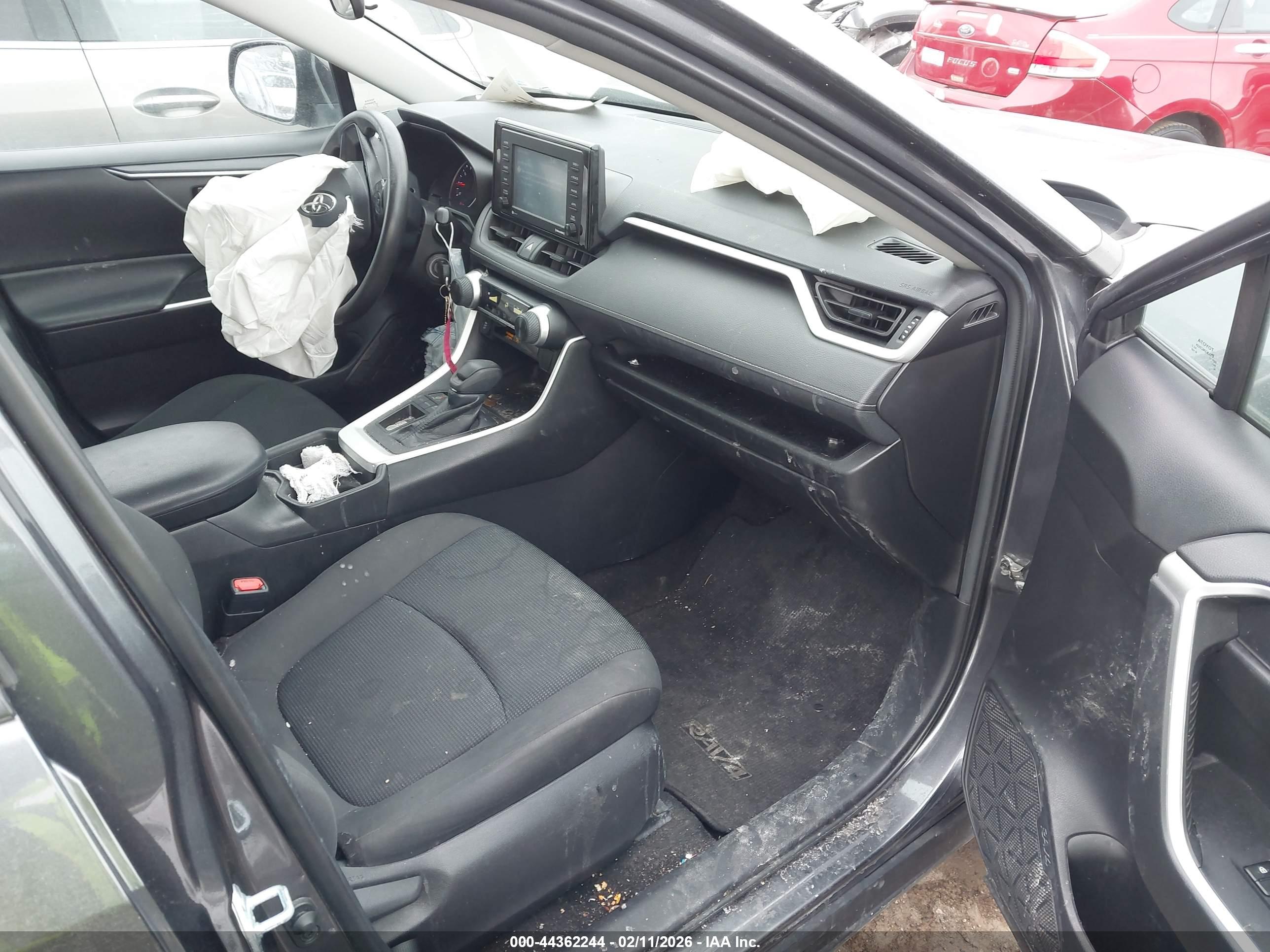 TOYOTA RAV4 image 5