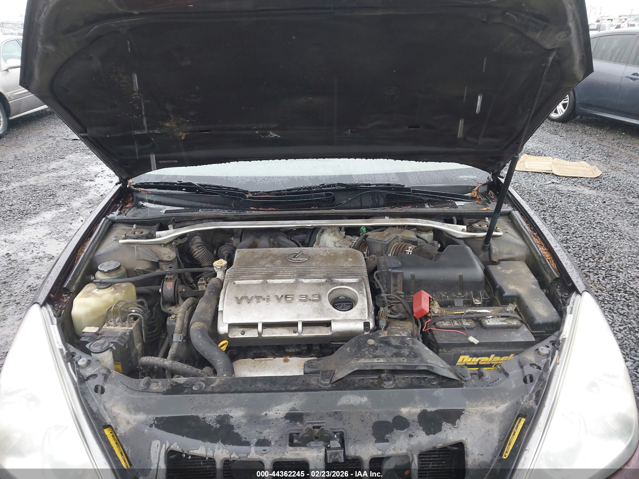 LEXUS ES image 10