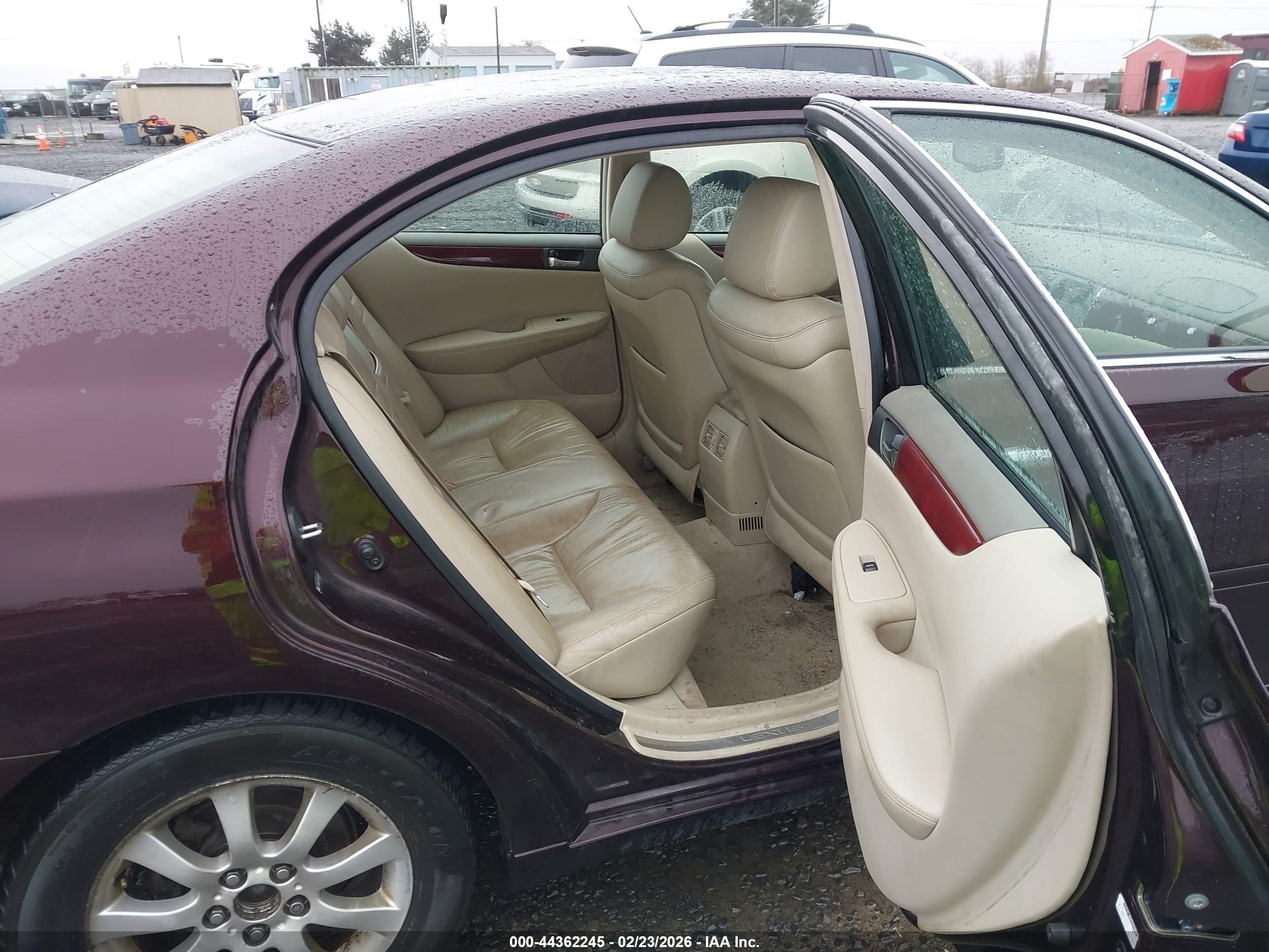 LEXUS ES image 8