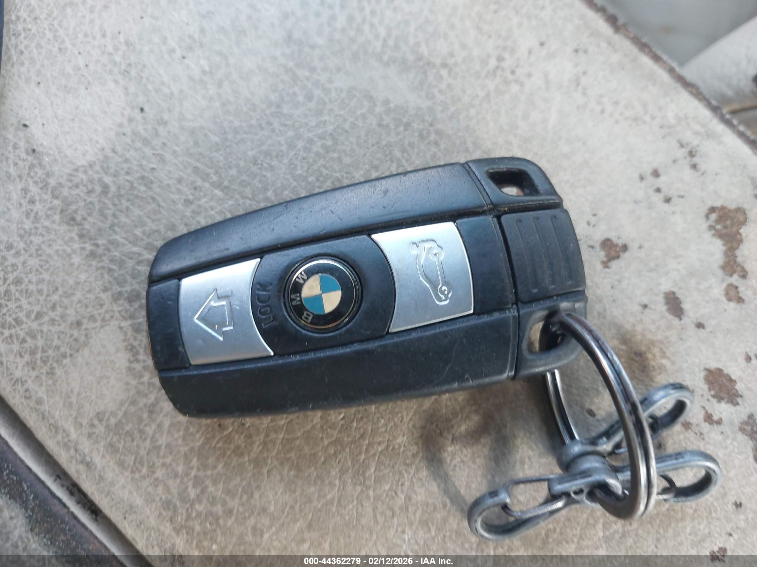 BMW 528I image 11