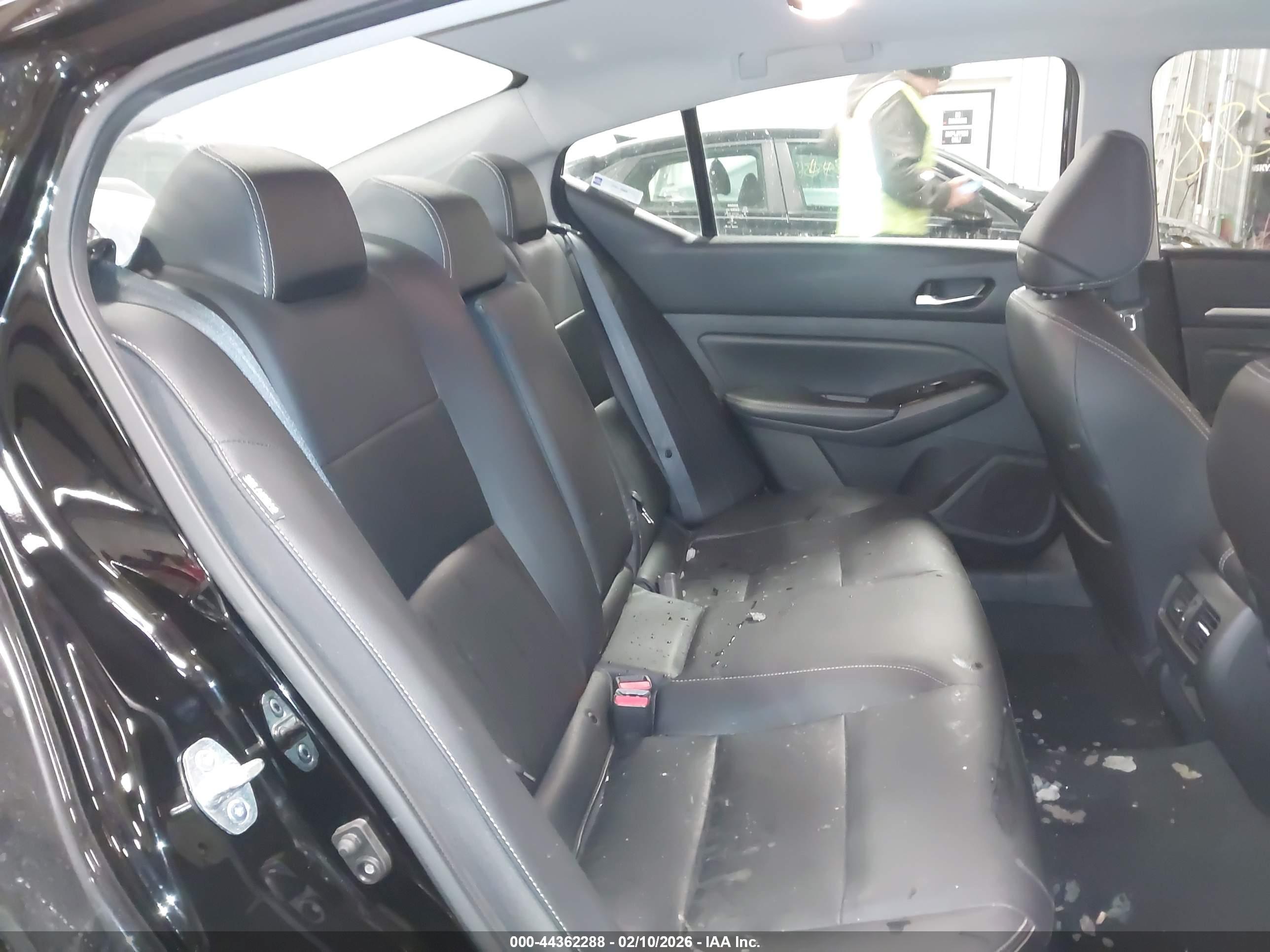 NISSAN ALTIMA image 8