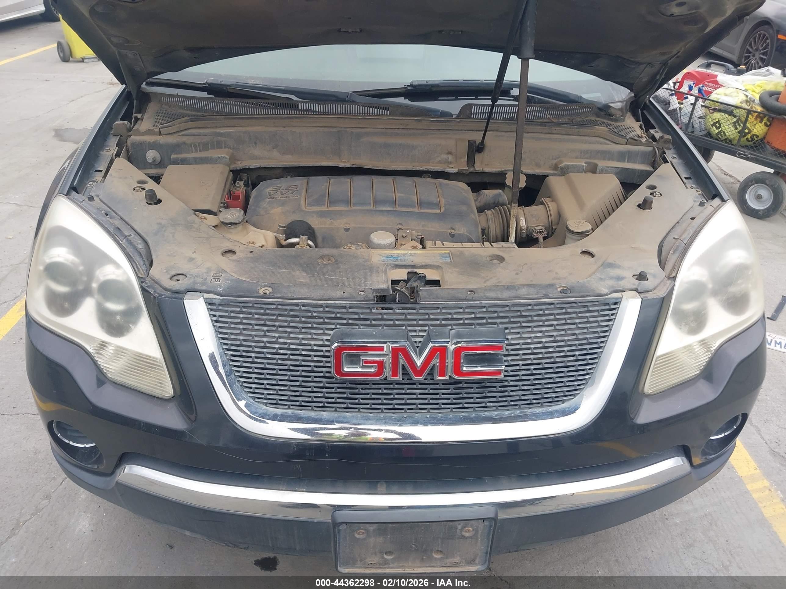 GMC ACADIA image 10